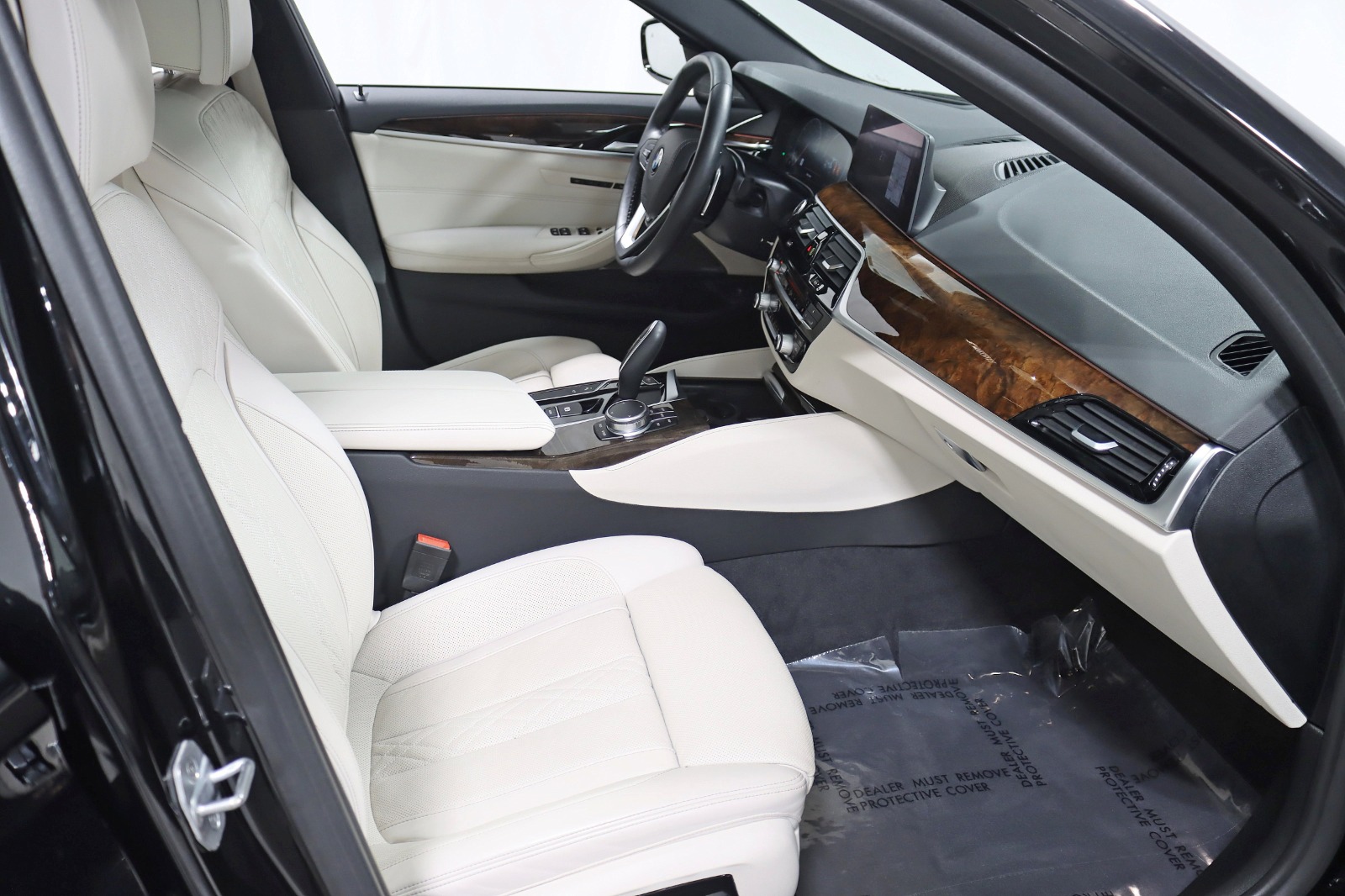 2019 BMW 530I - Image 36