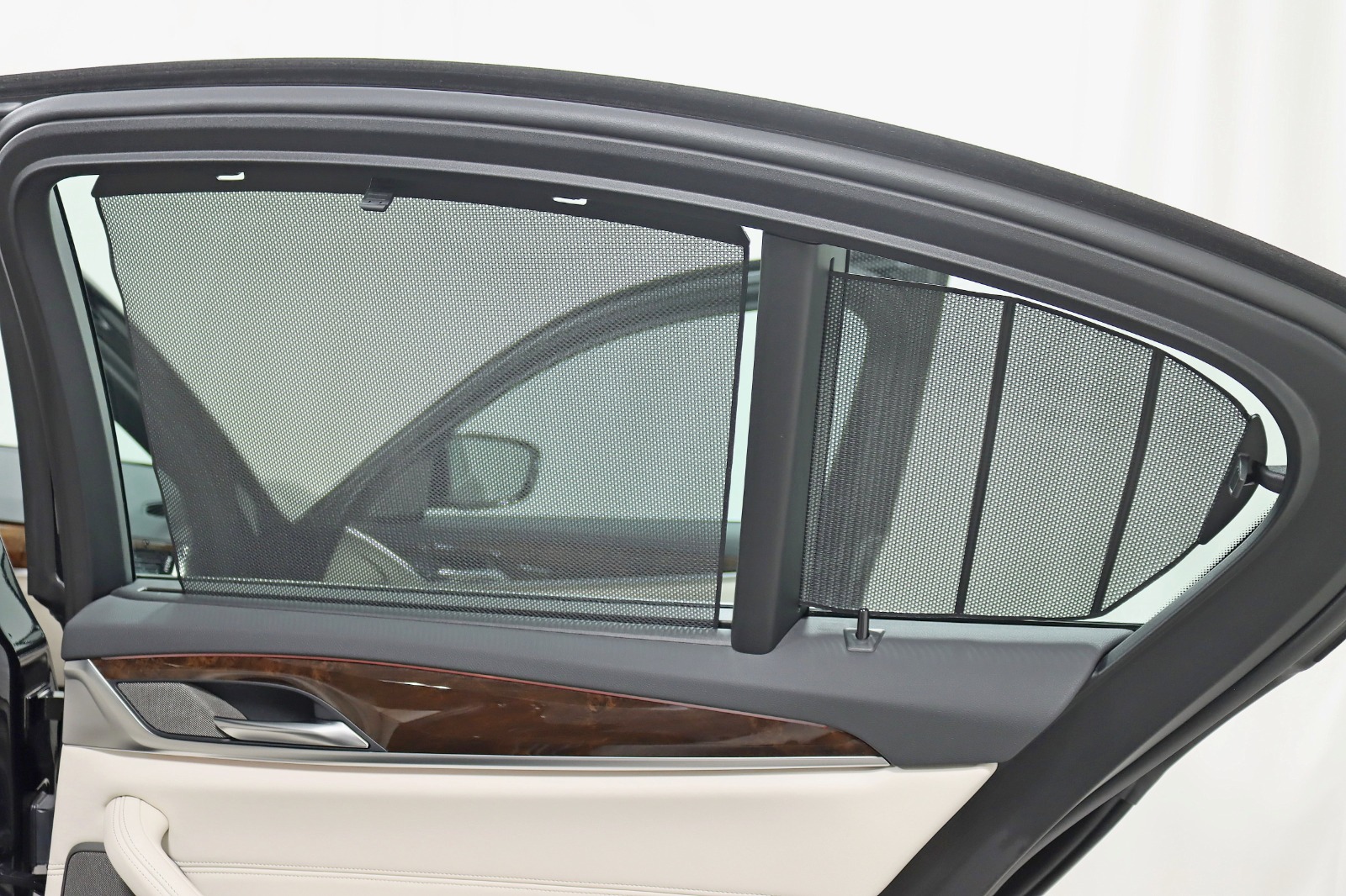 2019 BMW 530I - Image 42