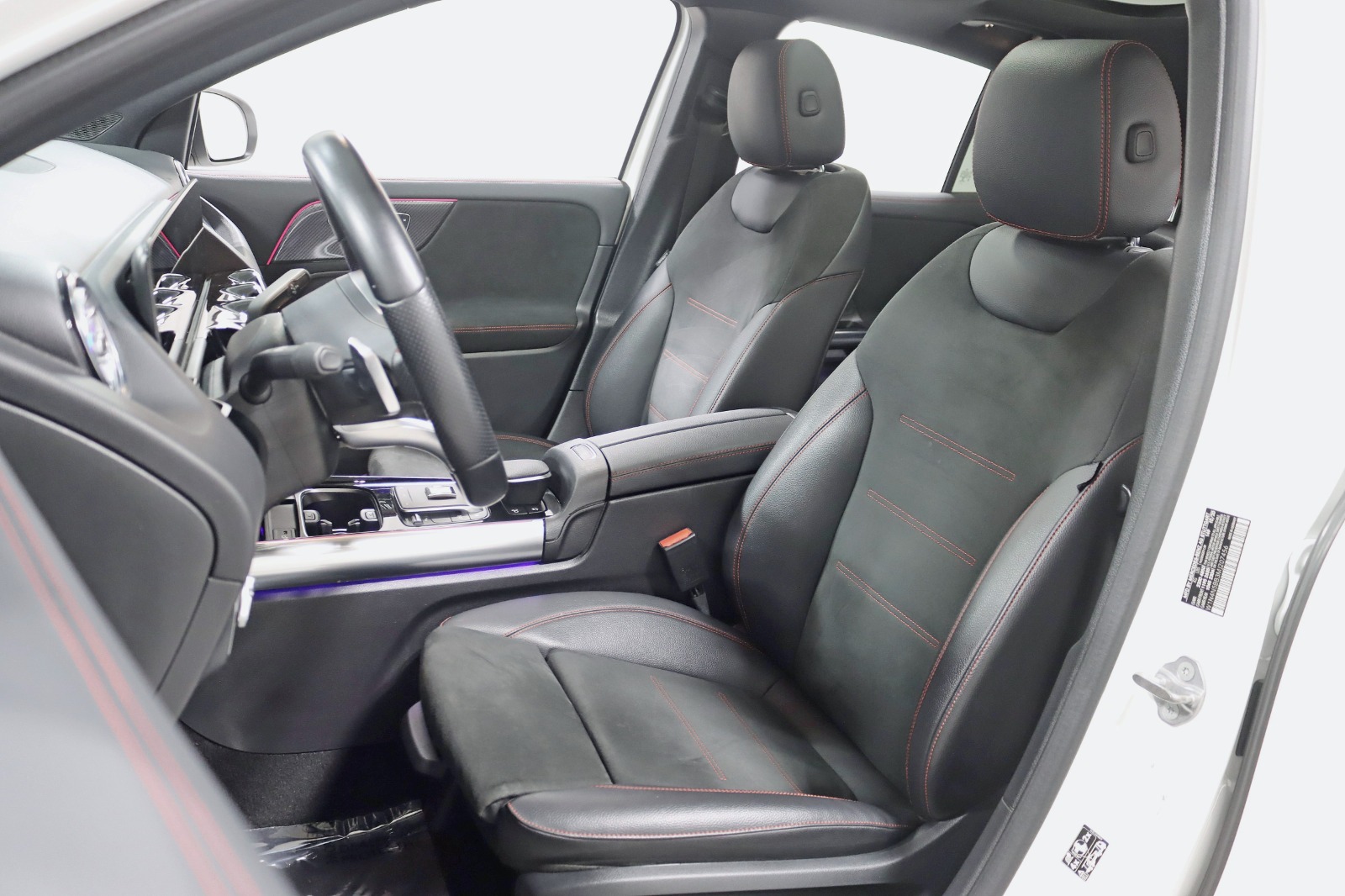 2021 MERCEDES-BENZ GLA-CLASS - Image 27