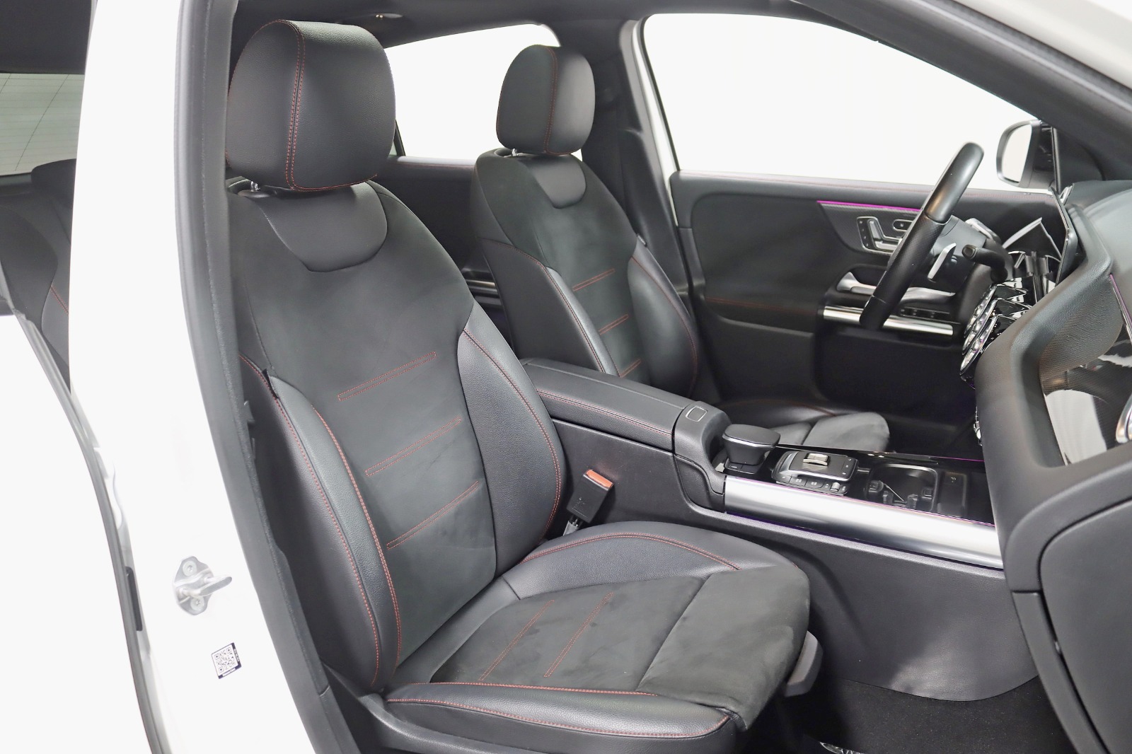 2021 MERCEDES-BENZ GLA-CLASS - Image 28