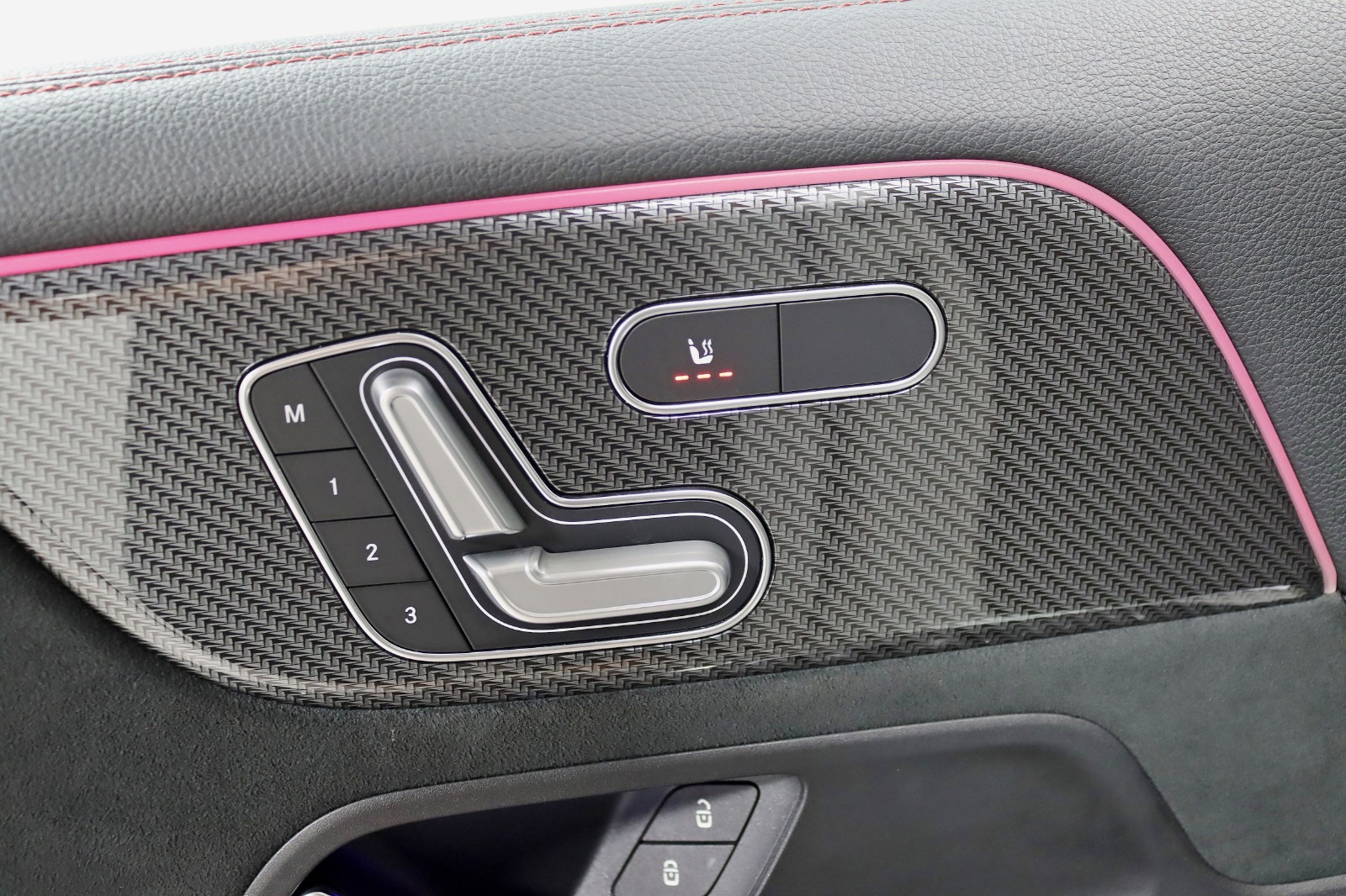 2021 MERCEDES-BENZ GLA-CLASS - Image 34