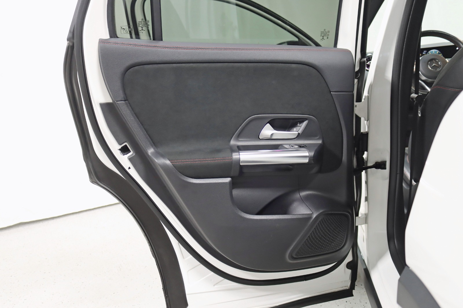 2021 MERCEDES-BENZ GLA-CLASS - Image 36