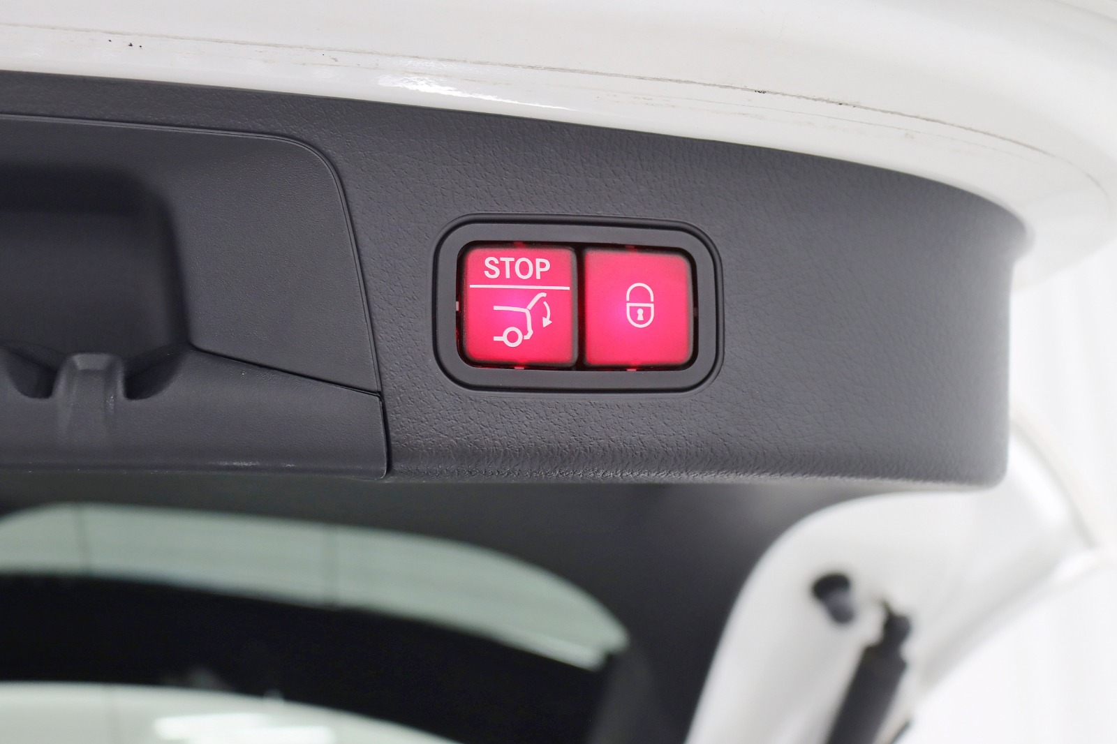 2021 MERCEDES-BENZ GLA-CLASS - Image 40