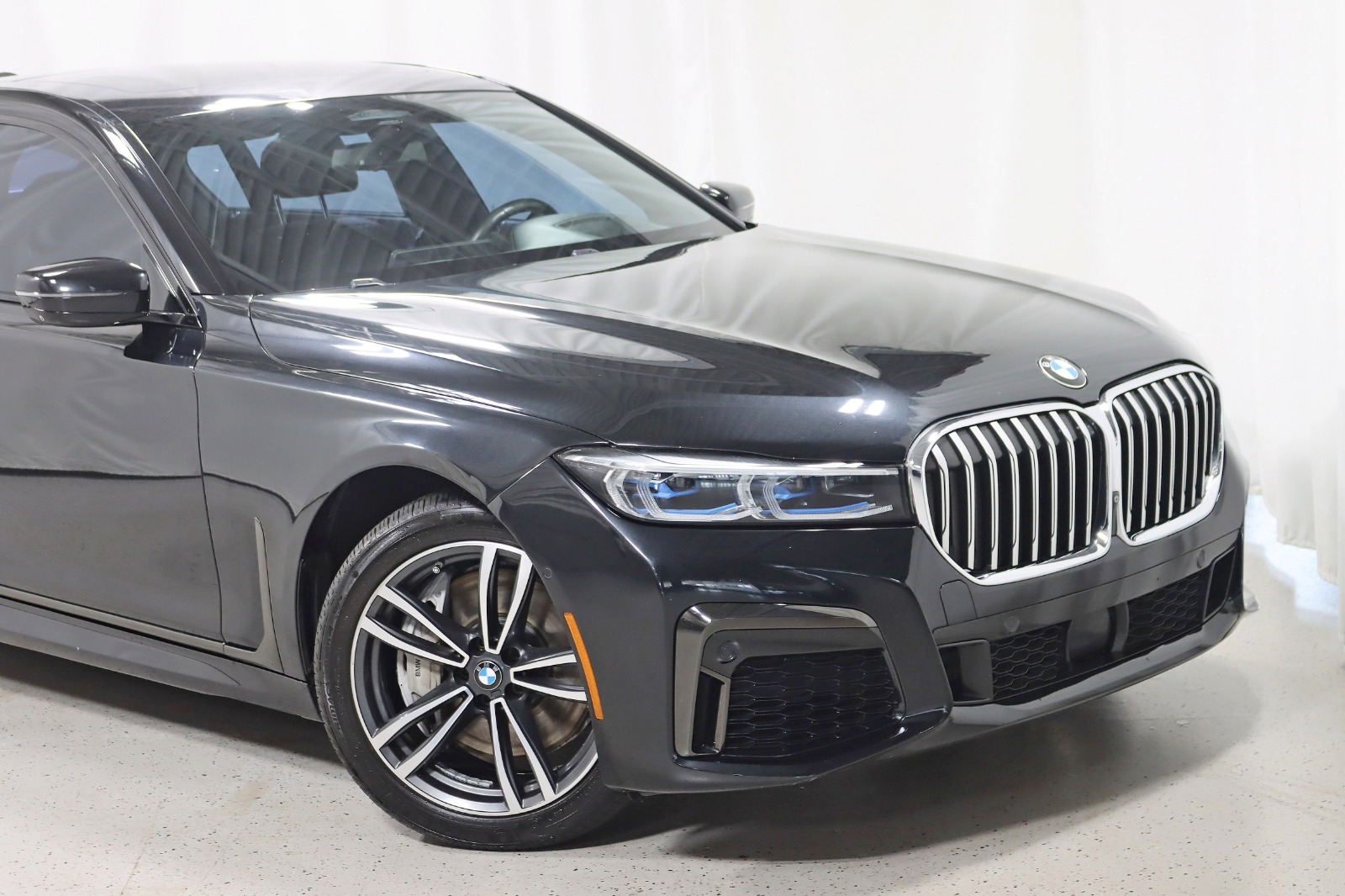 2020 BMW 750I - Image 3