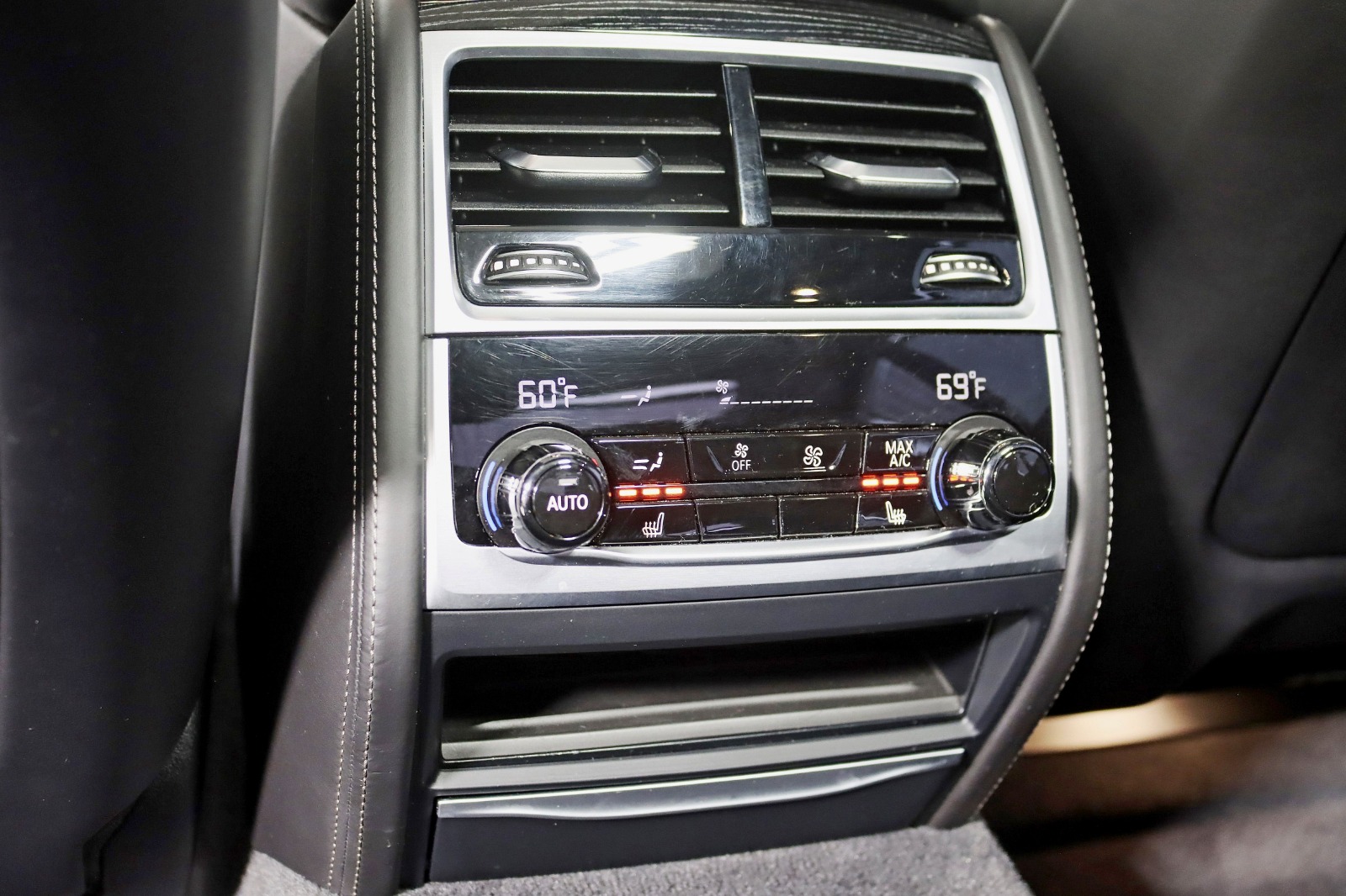 2020 BMW 750I - Image 31