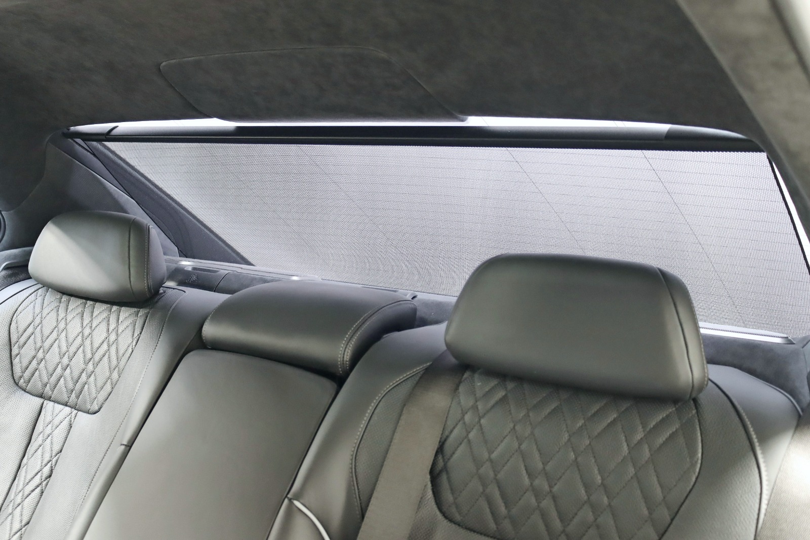 2020 BMW 750I - Image 37