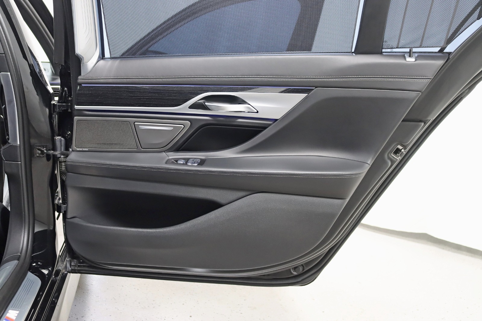 2020 BMW 750I - Image 43