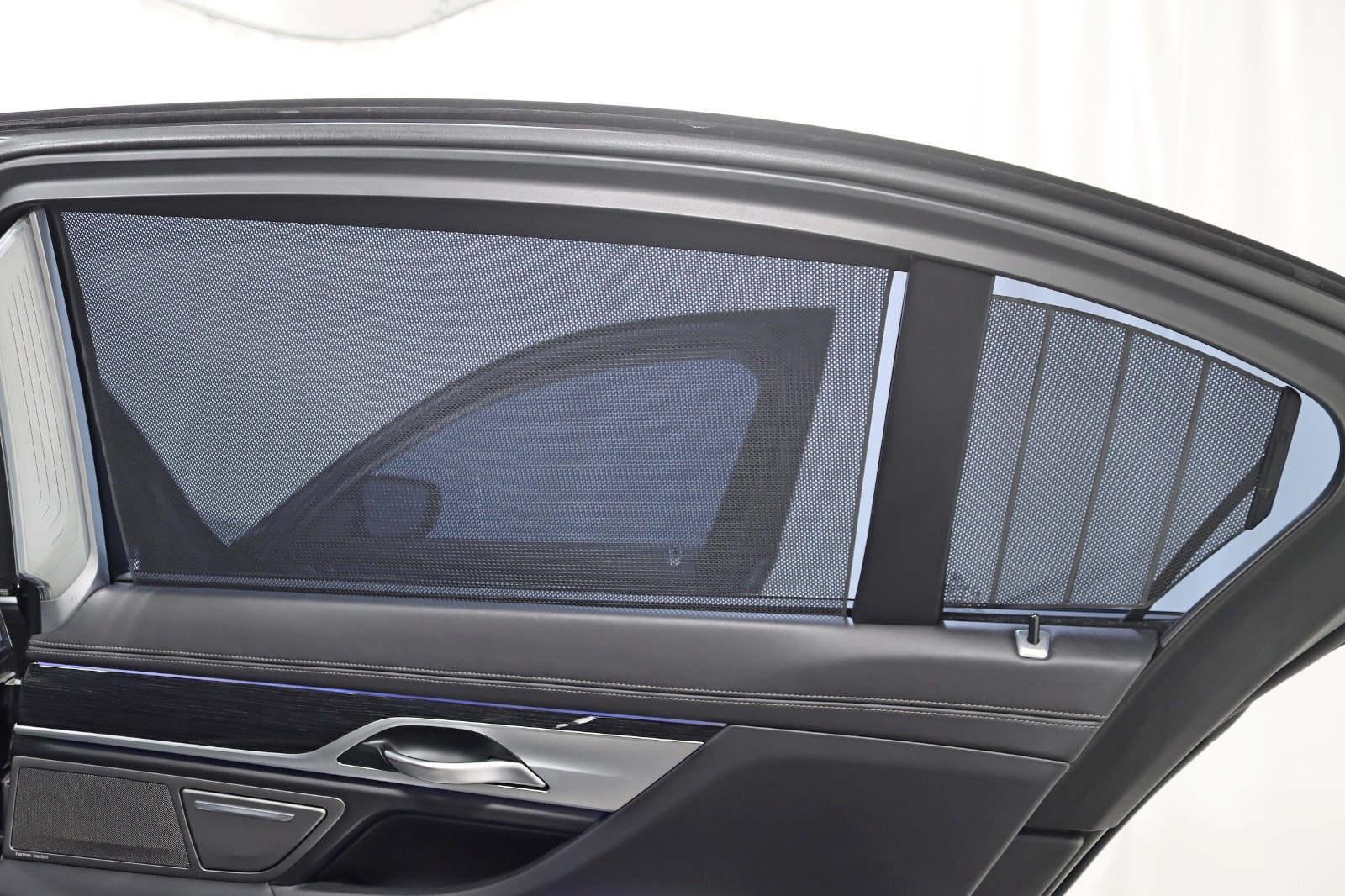 2020 BMW 750I - Image 44