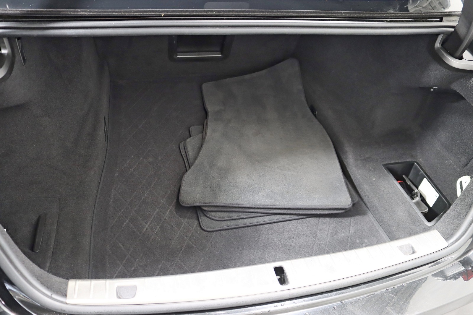 2020 BMW 750I - Image 45