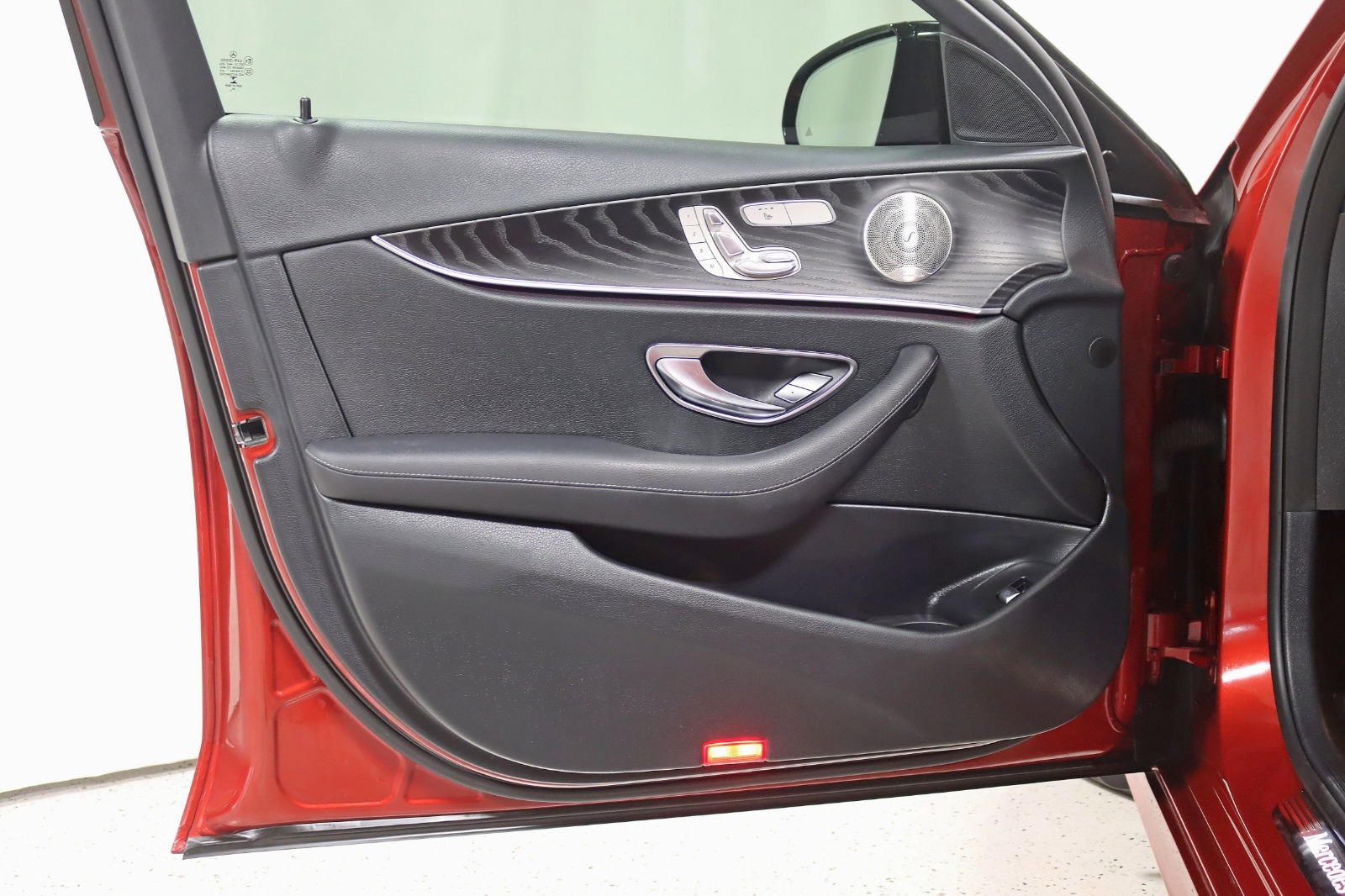 2021 MERCEDES-BENZ E-CLASS - Image 37