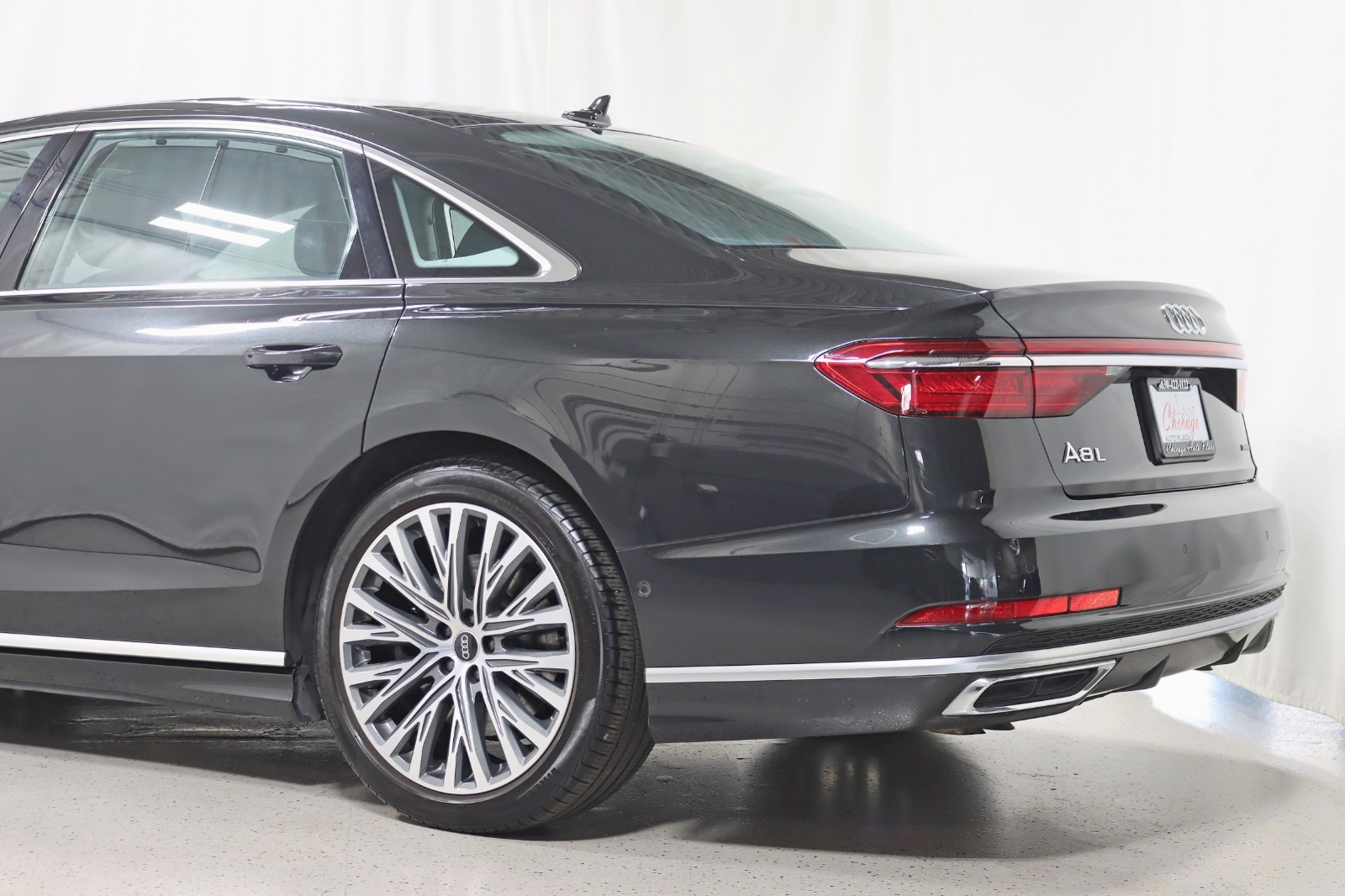 2021 AUDI A8 L - Image 11