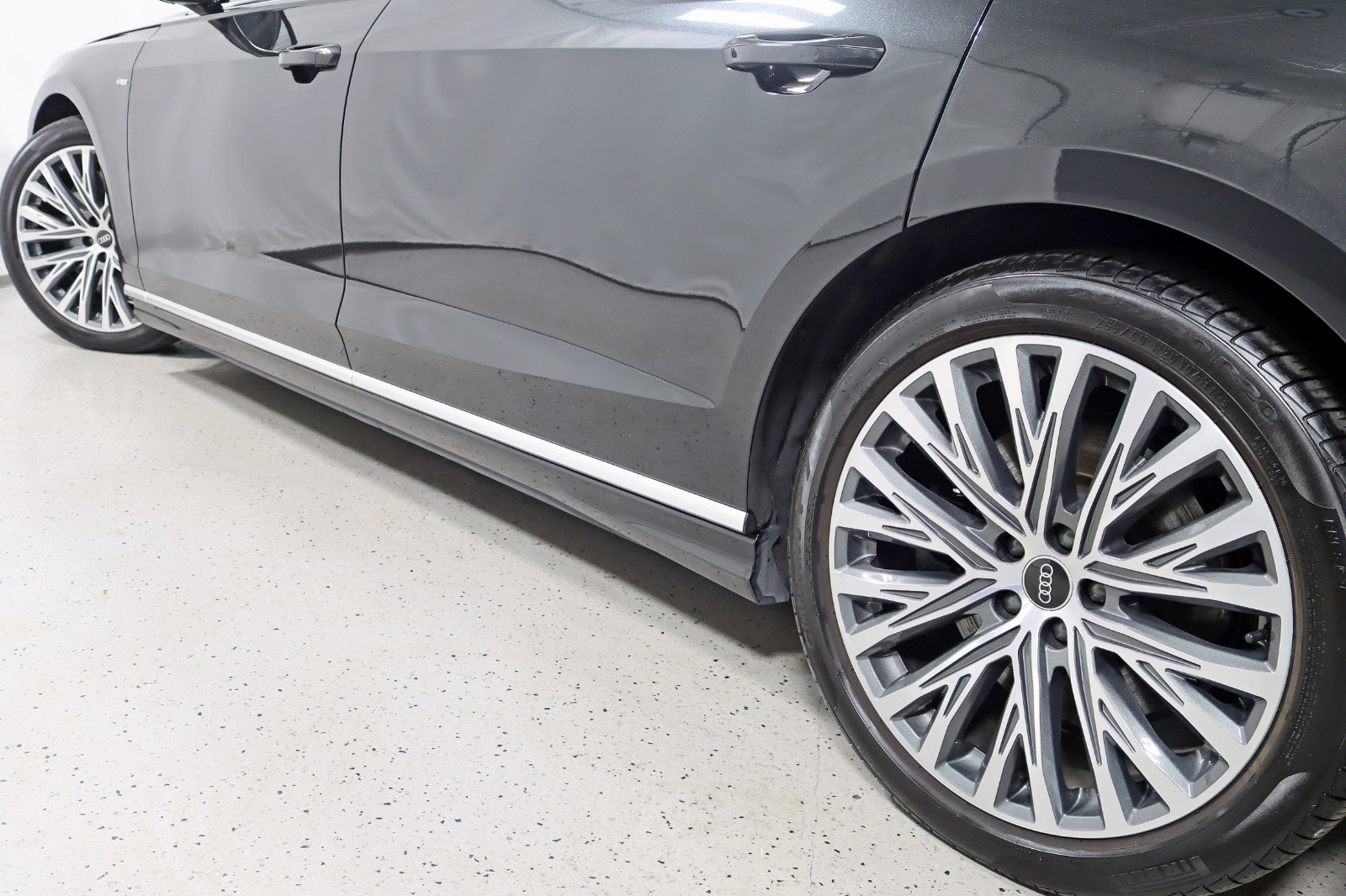 2021 AUDI A8 L - Image 13