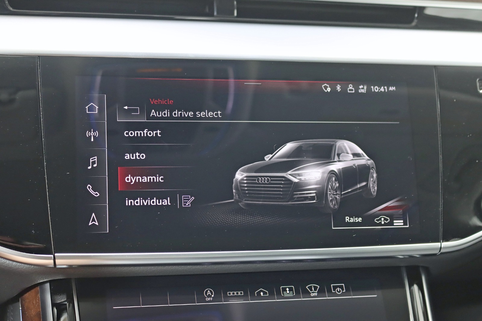 2021 AUDI A8 L - Image 25