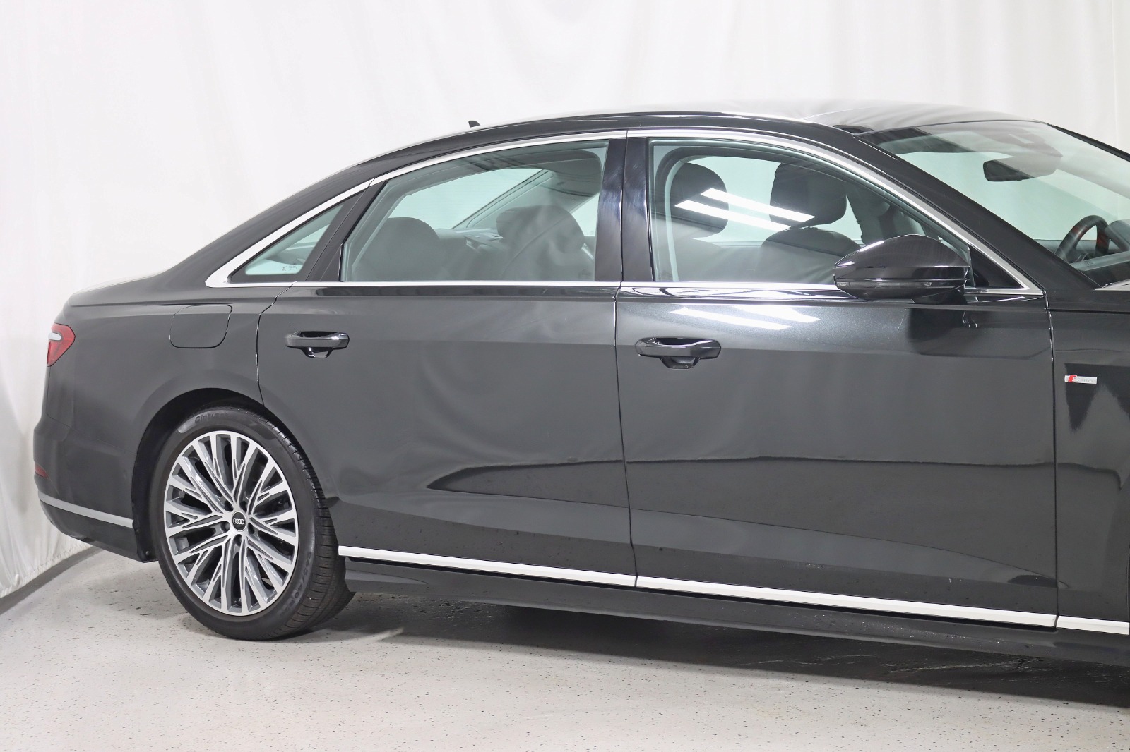 2021 AUDI A8 L - Image 4