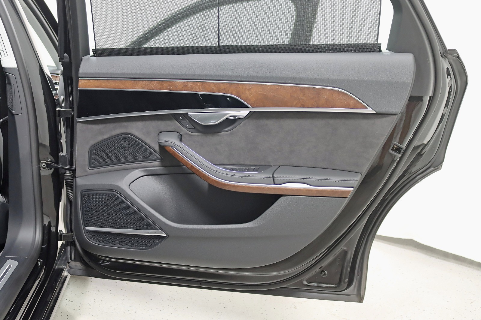 2021 AUDI A8 L - Image 42