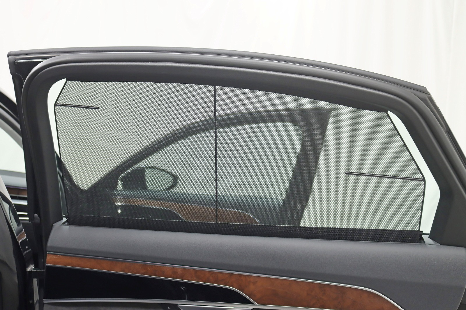 2021 AUDI A8 L - Image 43