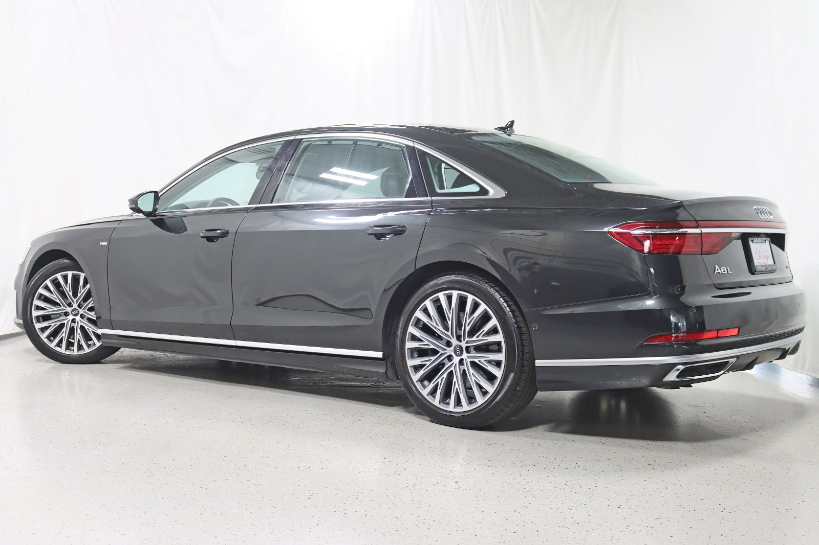 2021 AUDI A8 L - Image 10