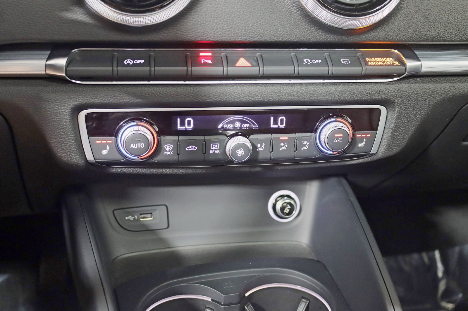 2018 AUDI A3 - Image 26