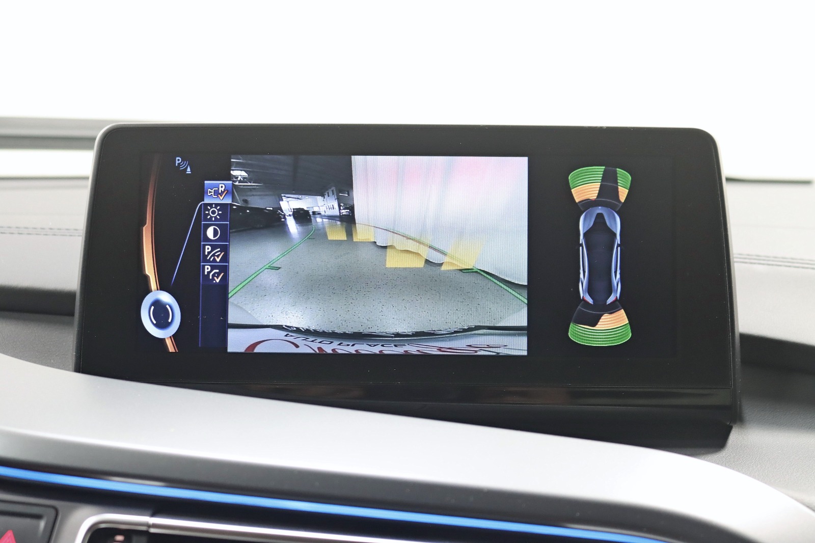 2016 BMW I8 - Image 21