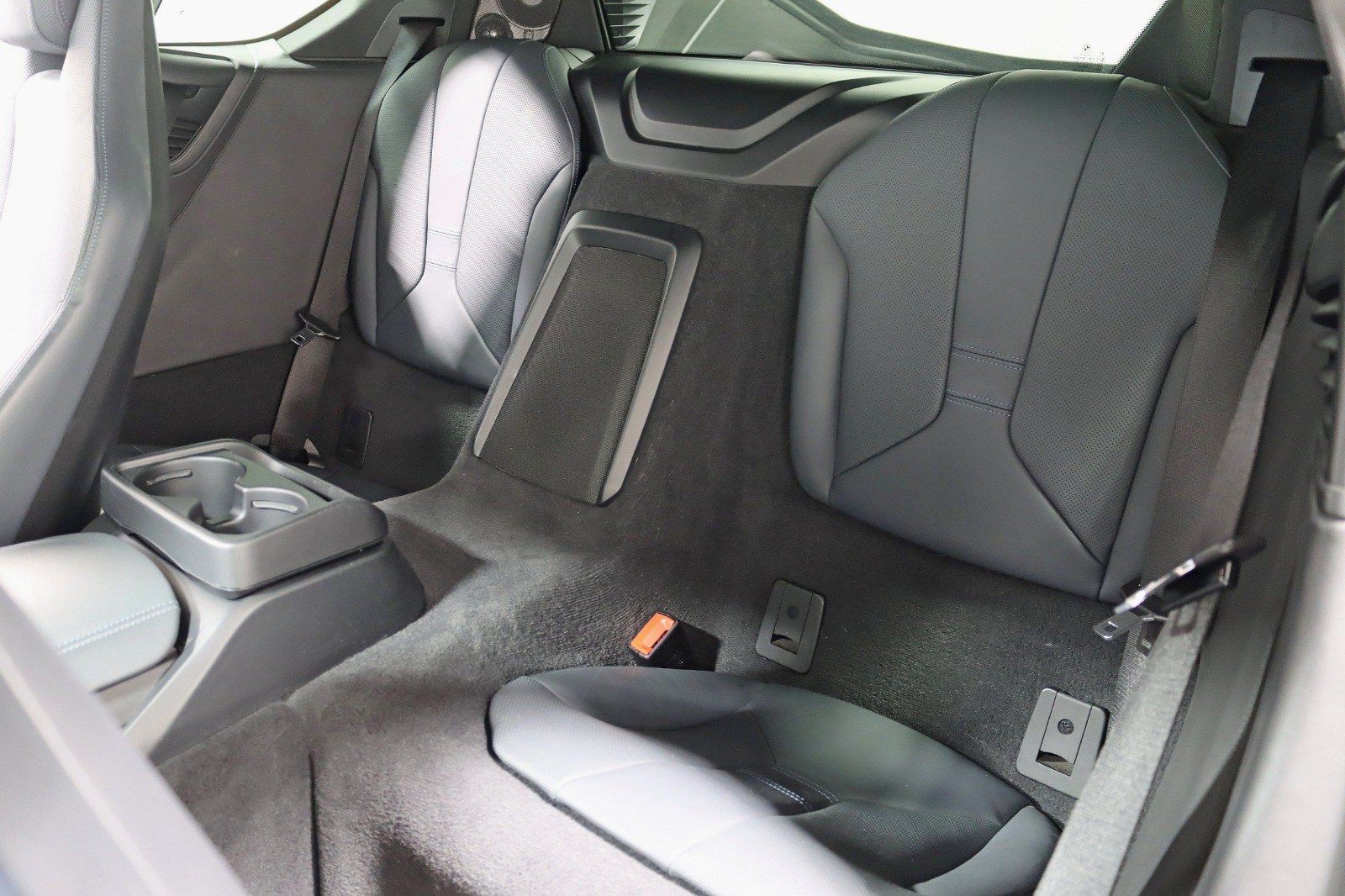 2016 BMW I8 - Image 32