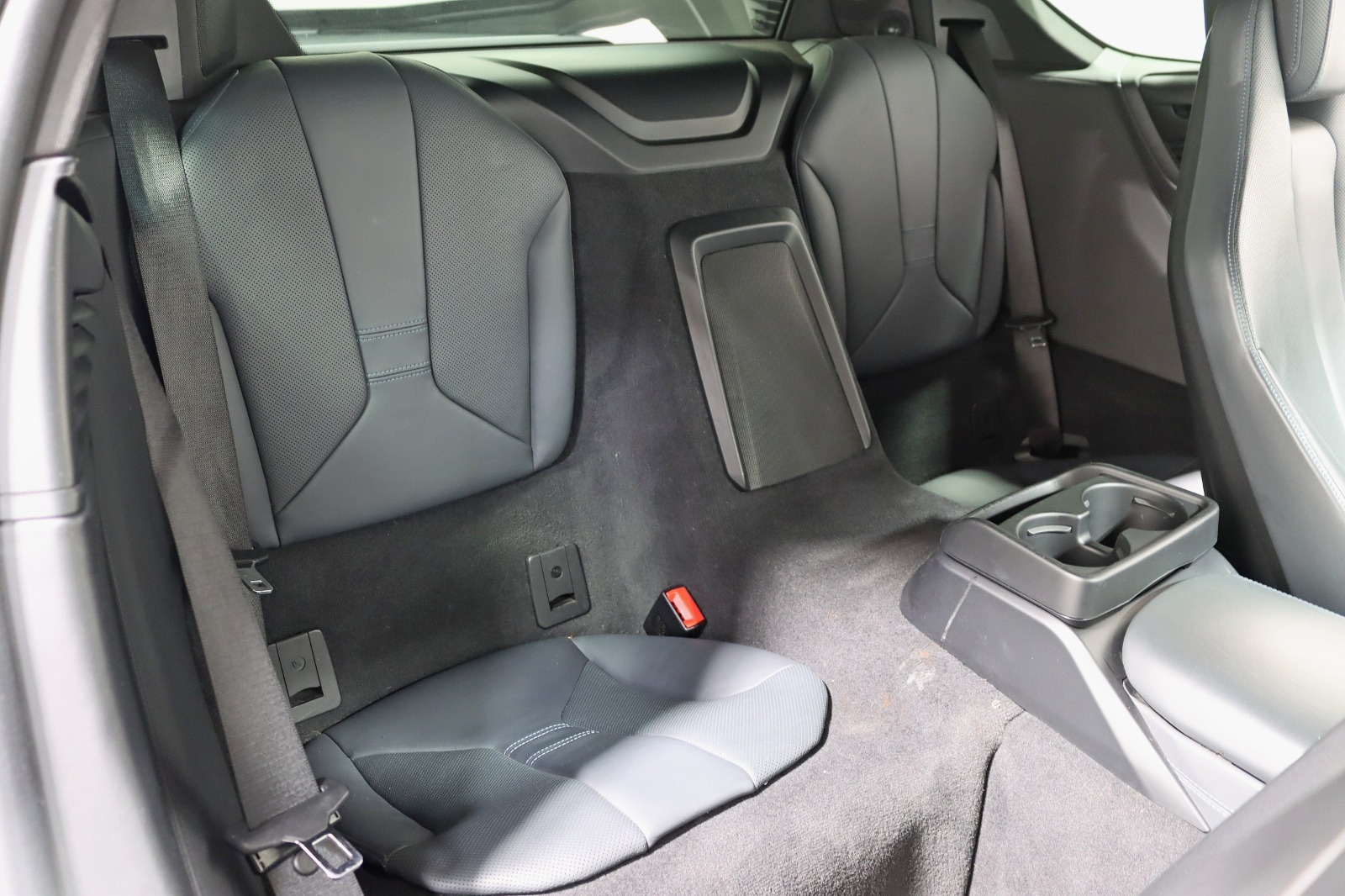 2016 BMW I8 - Image 33