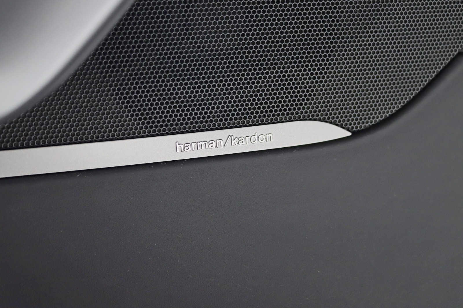 2016 BMW I8 - Image 36