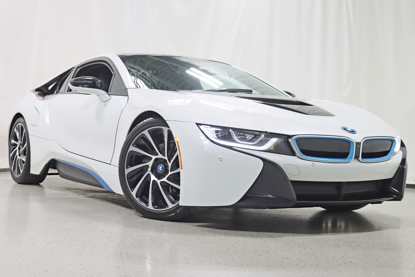 2016 BMW I8 - Image 8