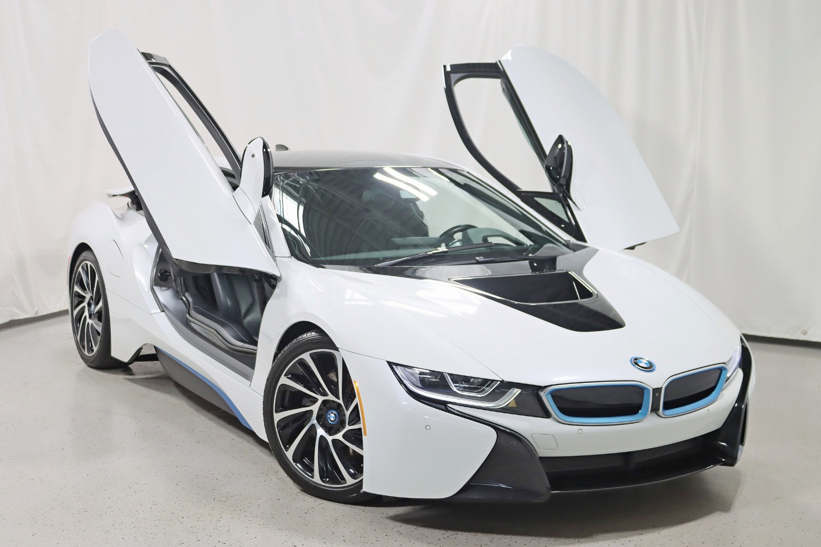 2016 BMW I8 - Image 9