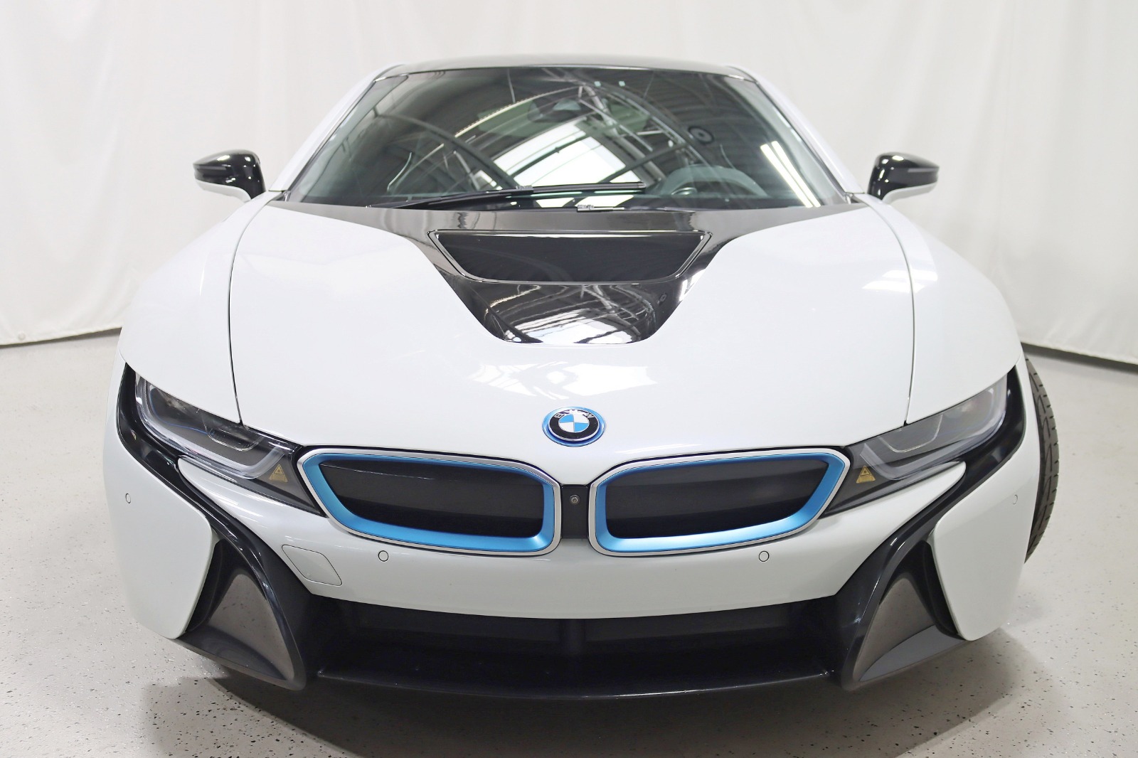 2016 BMW I8 - Image 10