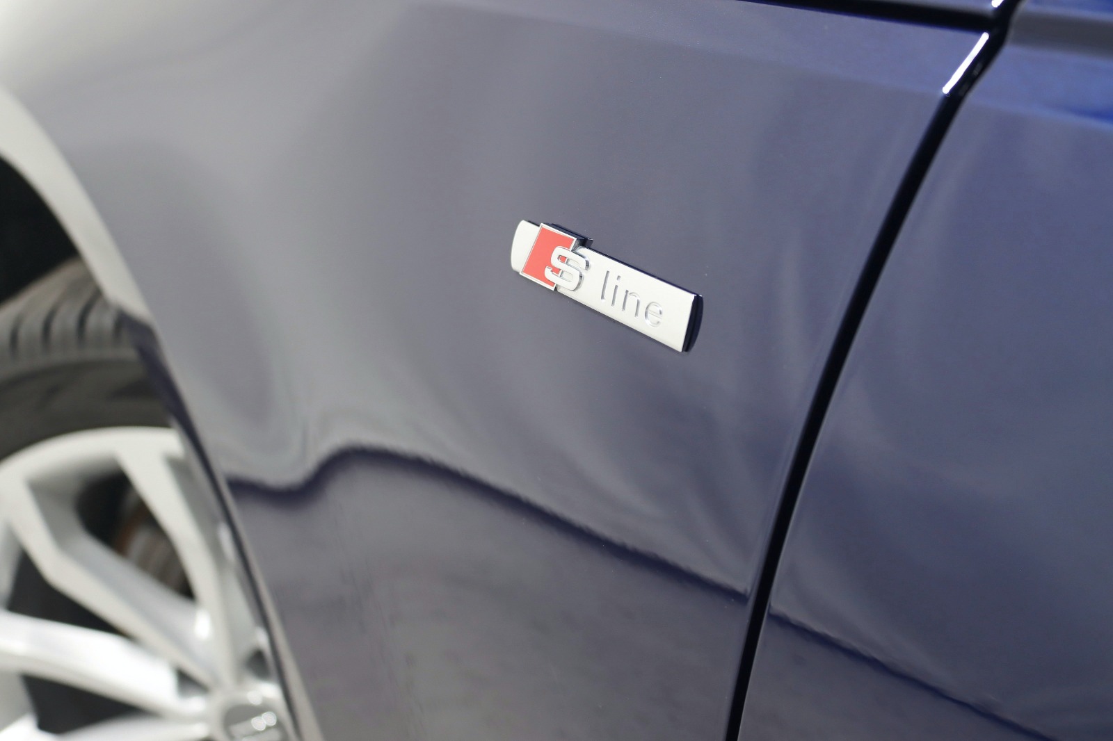 2019 AUDI A4 - Image 14