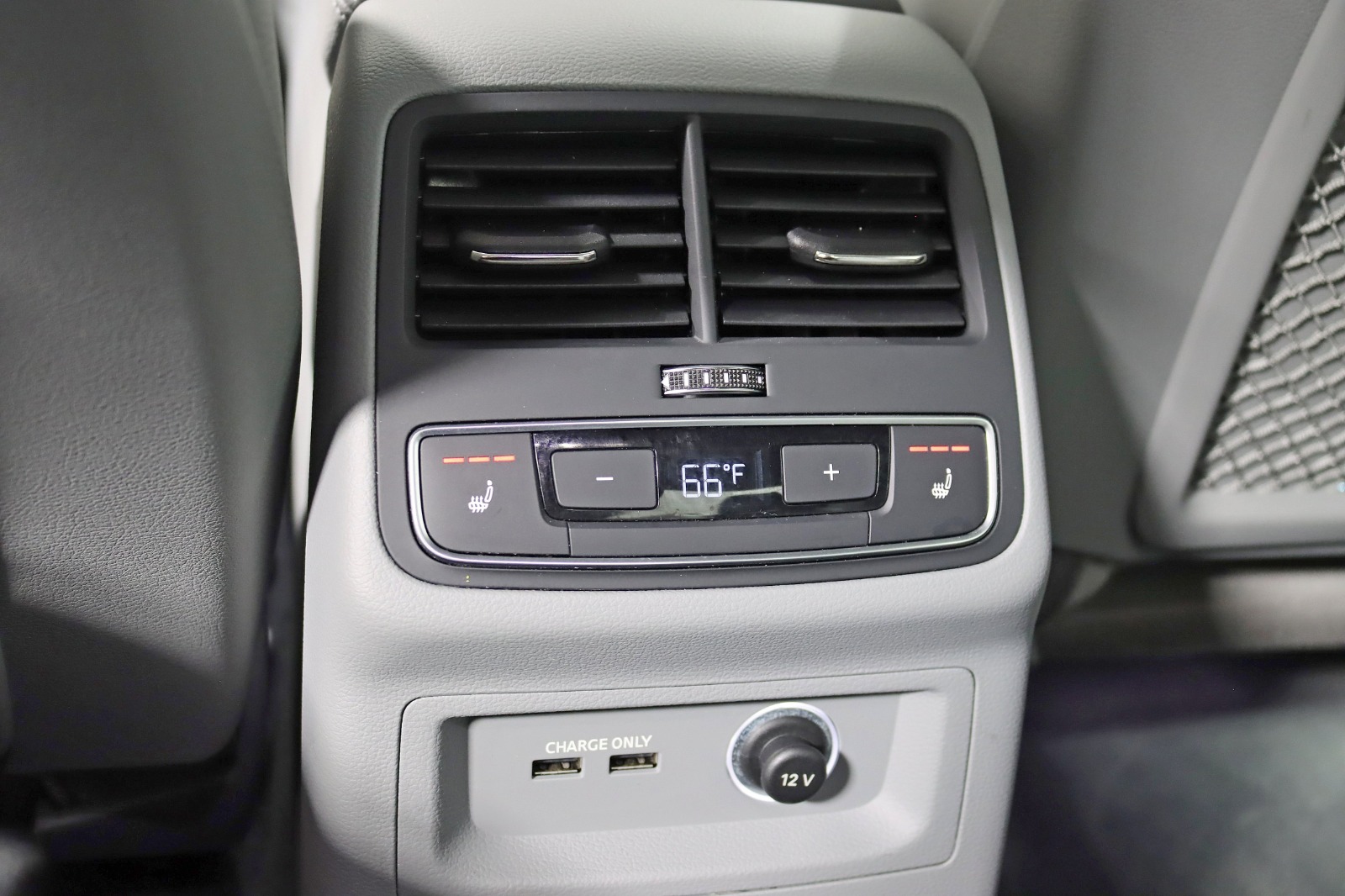 2019 AUDI A4 - Image 30