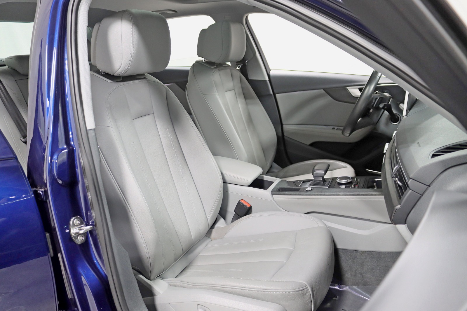 2019 AUDI A4 - Image 32