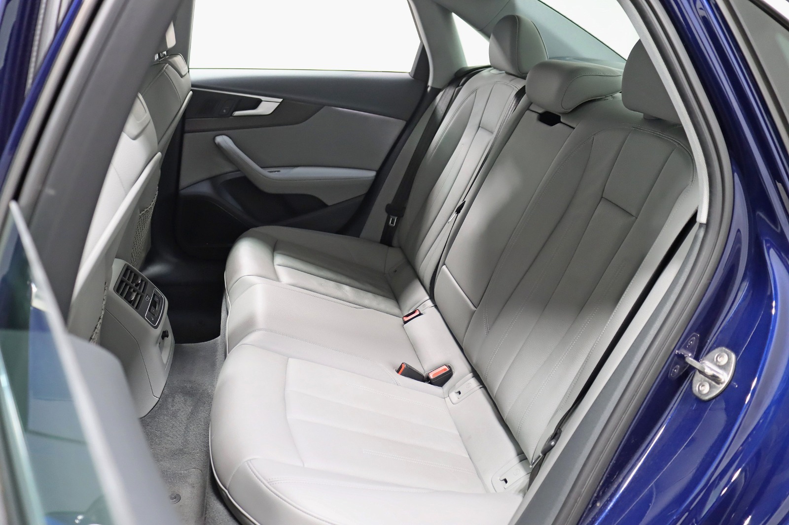 2019 AUDI A4 - Image 33