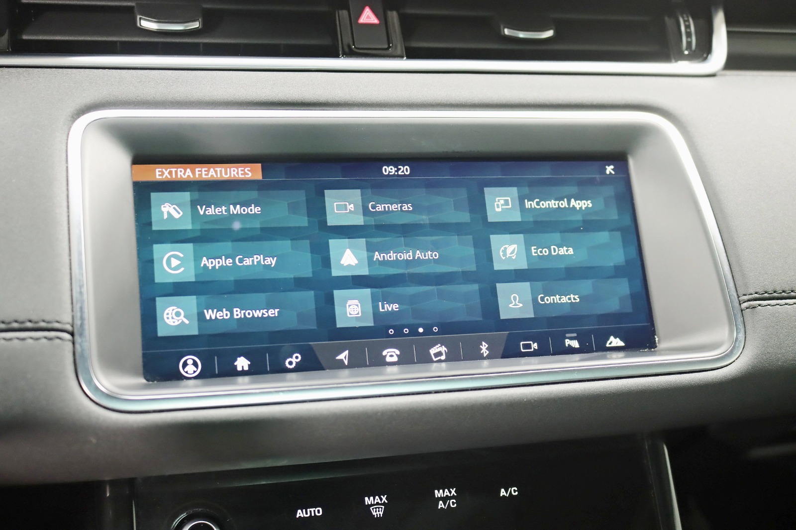 2020 LAND ROVER RANGE ROVER EVOQUE - Image 20