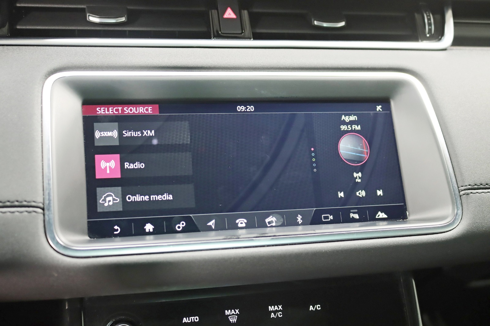 2020 LAND ROVER RANGE ROVER EVOQUE - Image 21