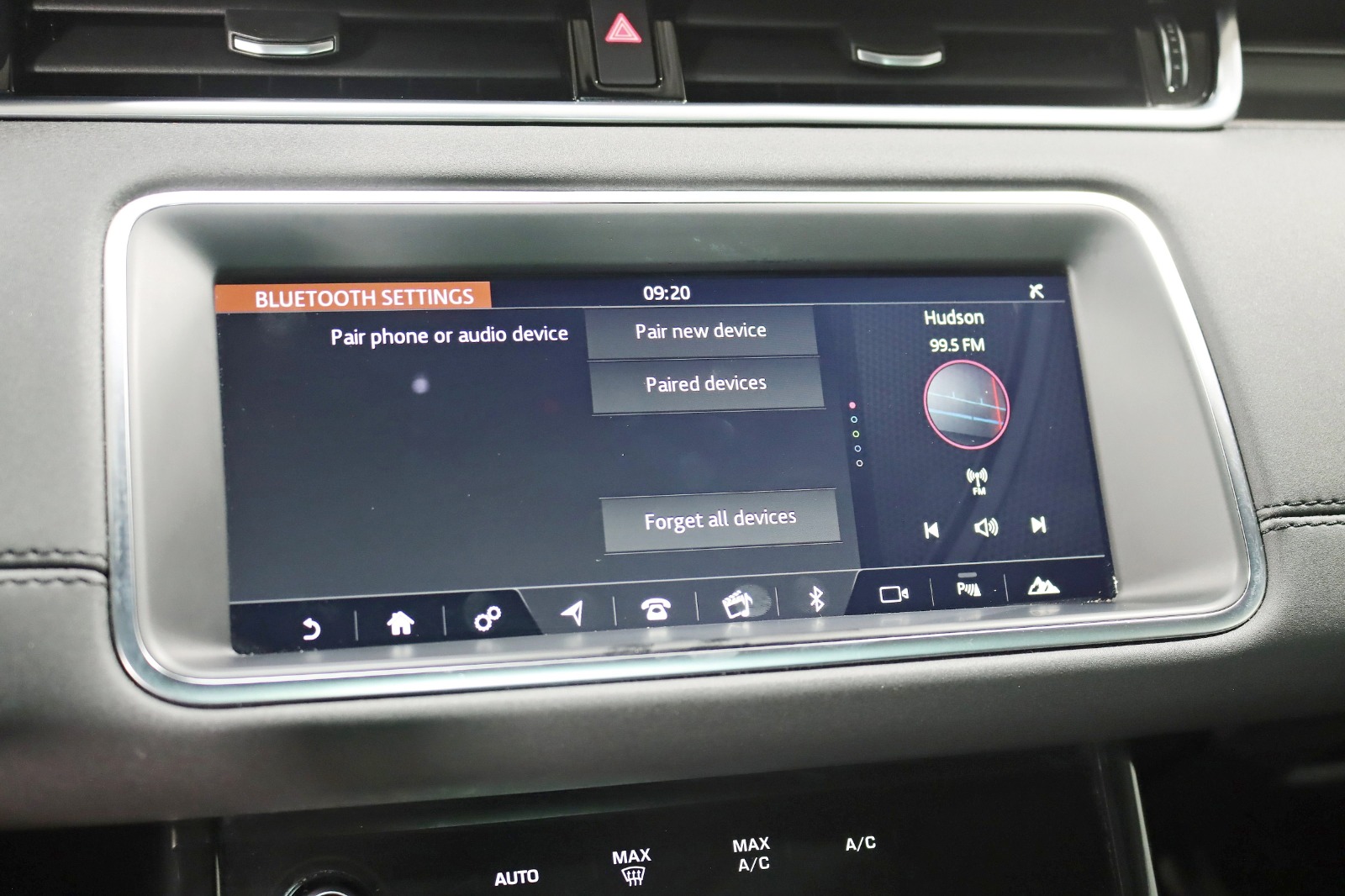 2020 LAND ROVER RANGE ROVER EVOQUE - Image 22