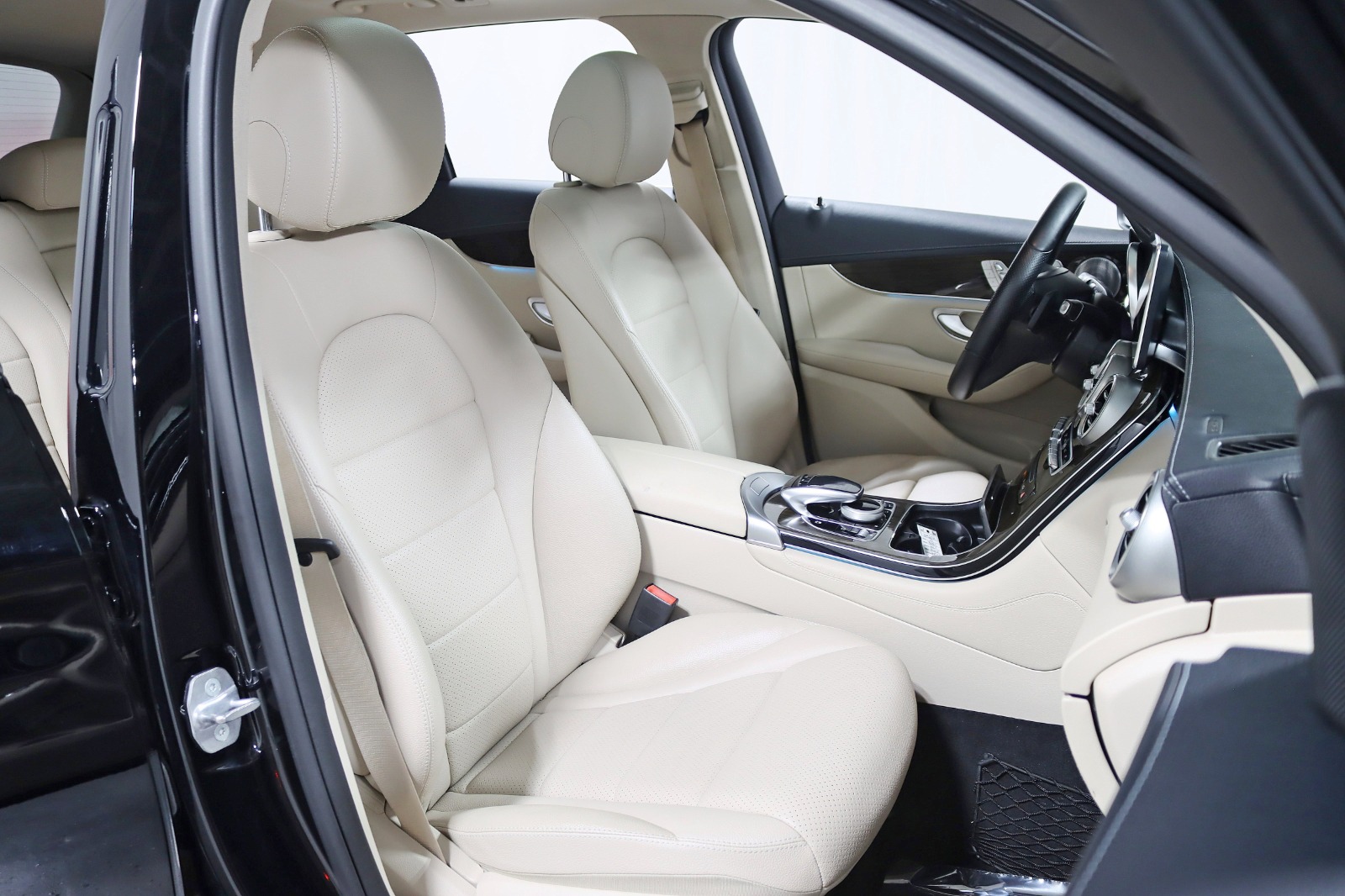 2017 MERCEDES-BENZ GLC-CLASS - Image 29