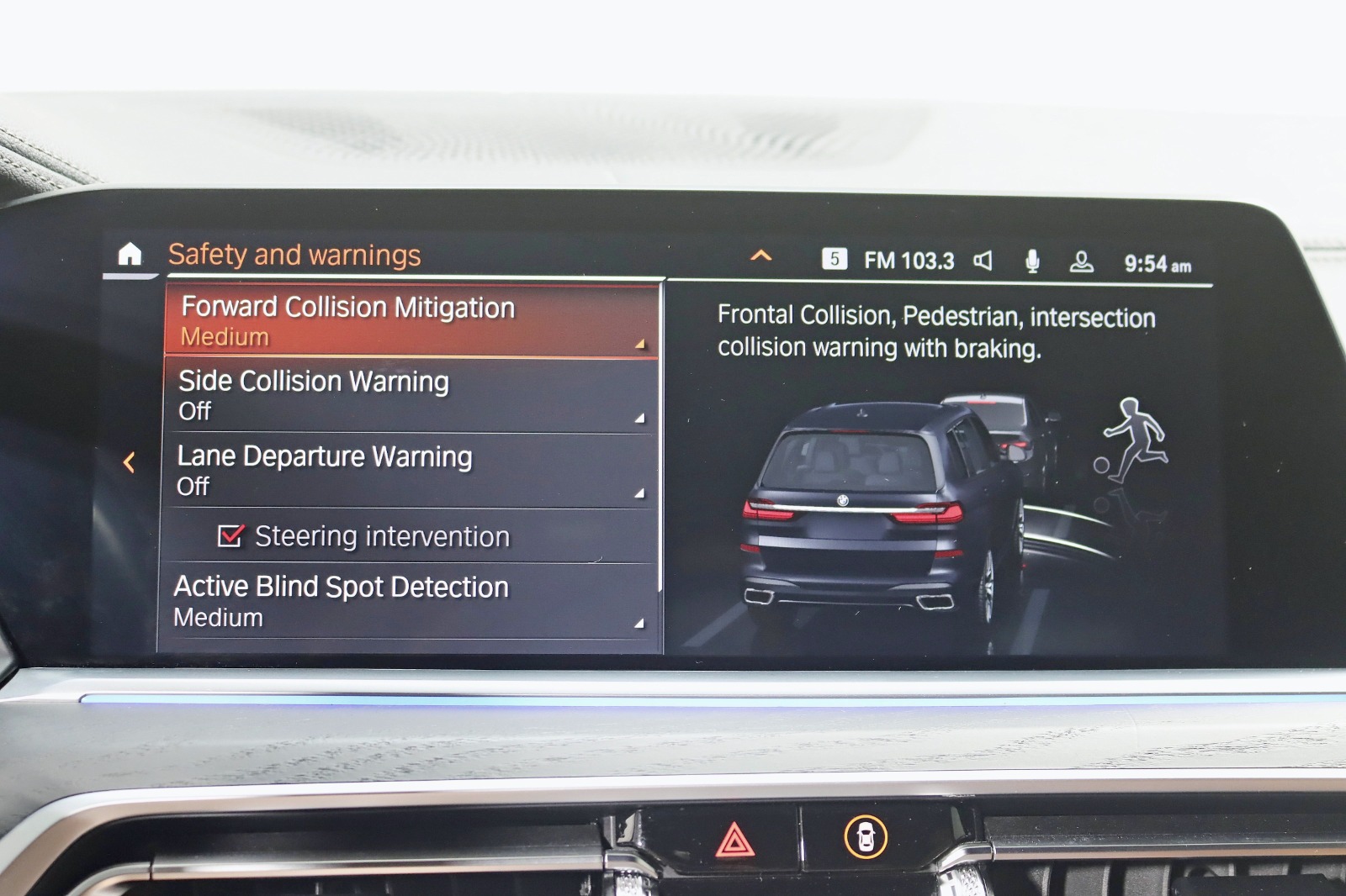 2022 BMW X7 - Image 26