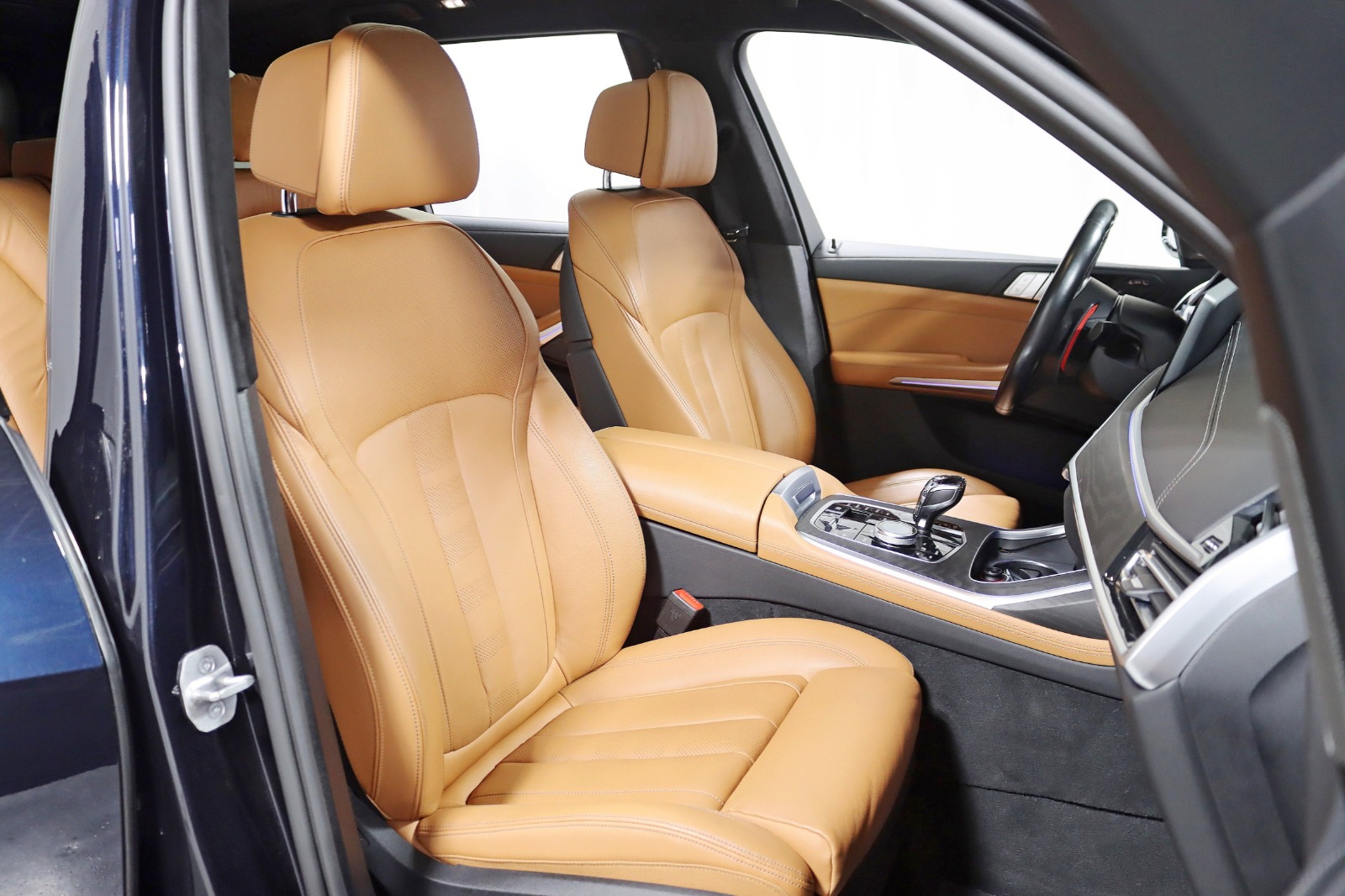 2022 BMW X7 - Image 33