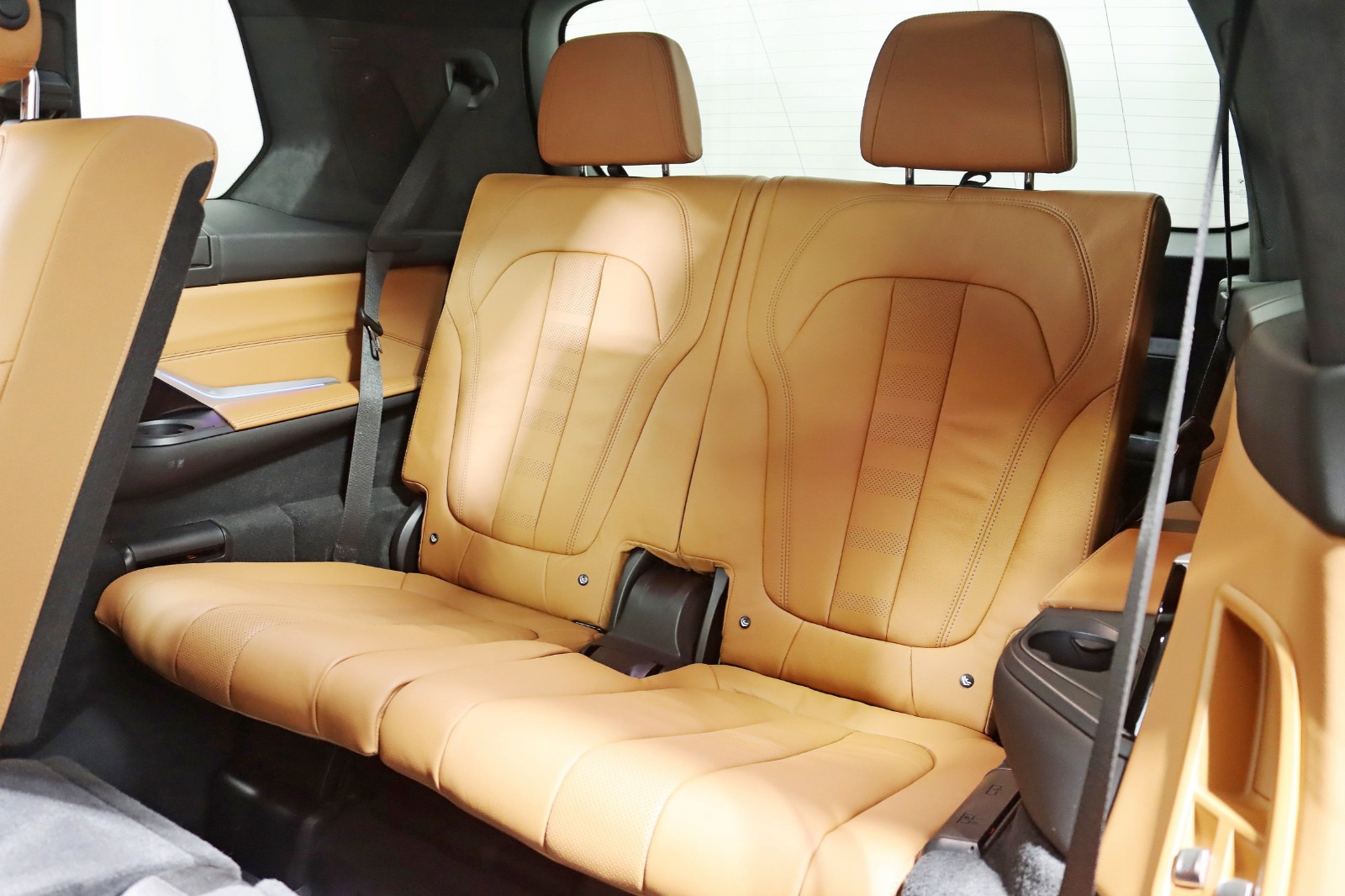 2022 BMW X7 - Image 36