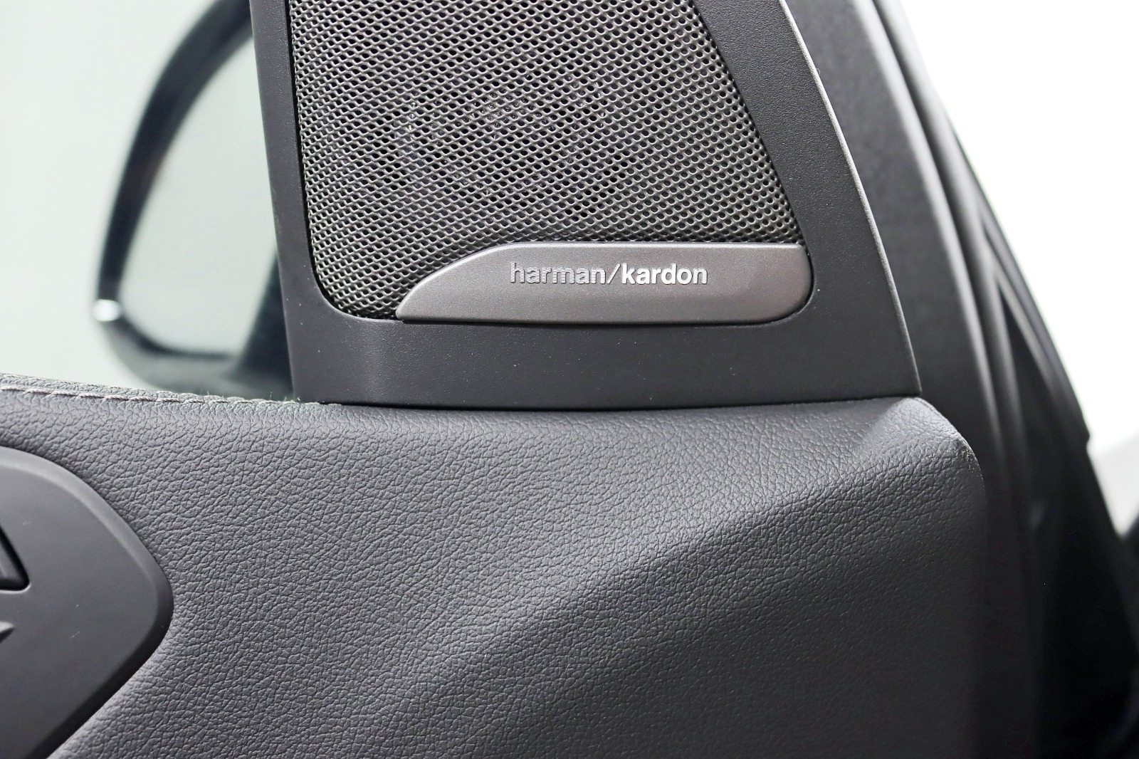 2022 BMW X7 - Image 39