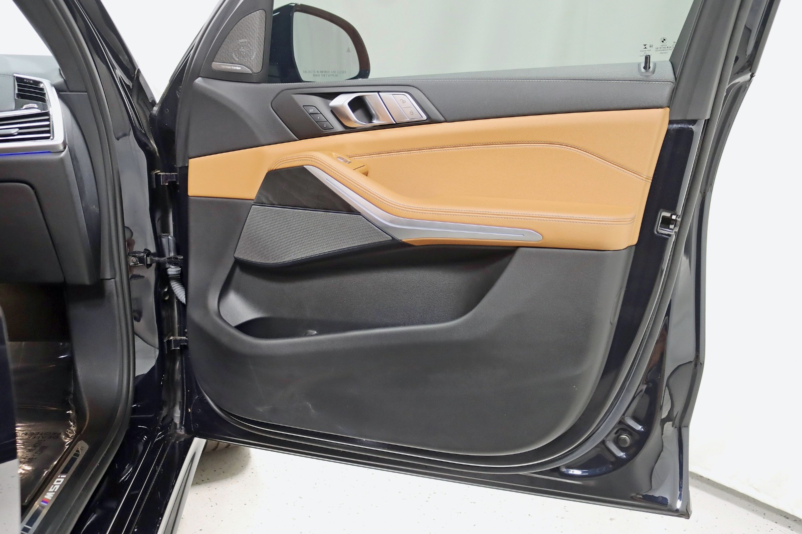 2022 BMW X7 - Image 41