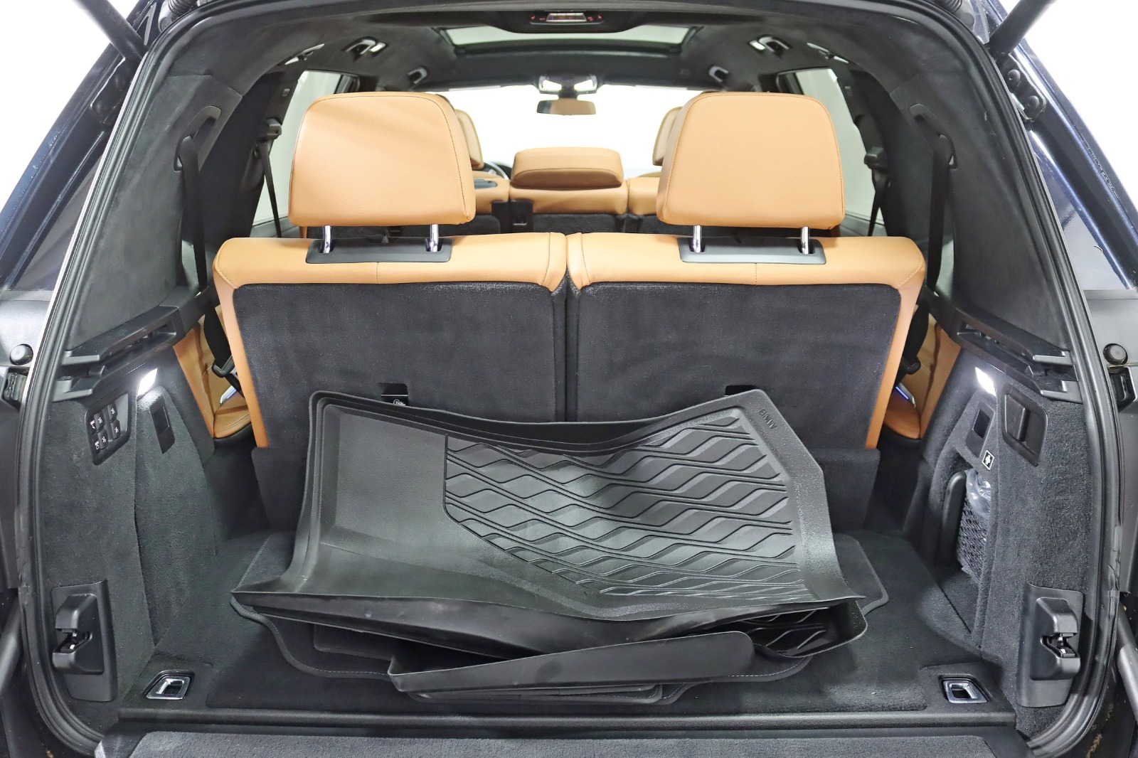 2022 BMW X7 - Image 45