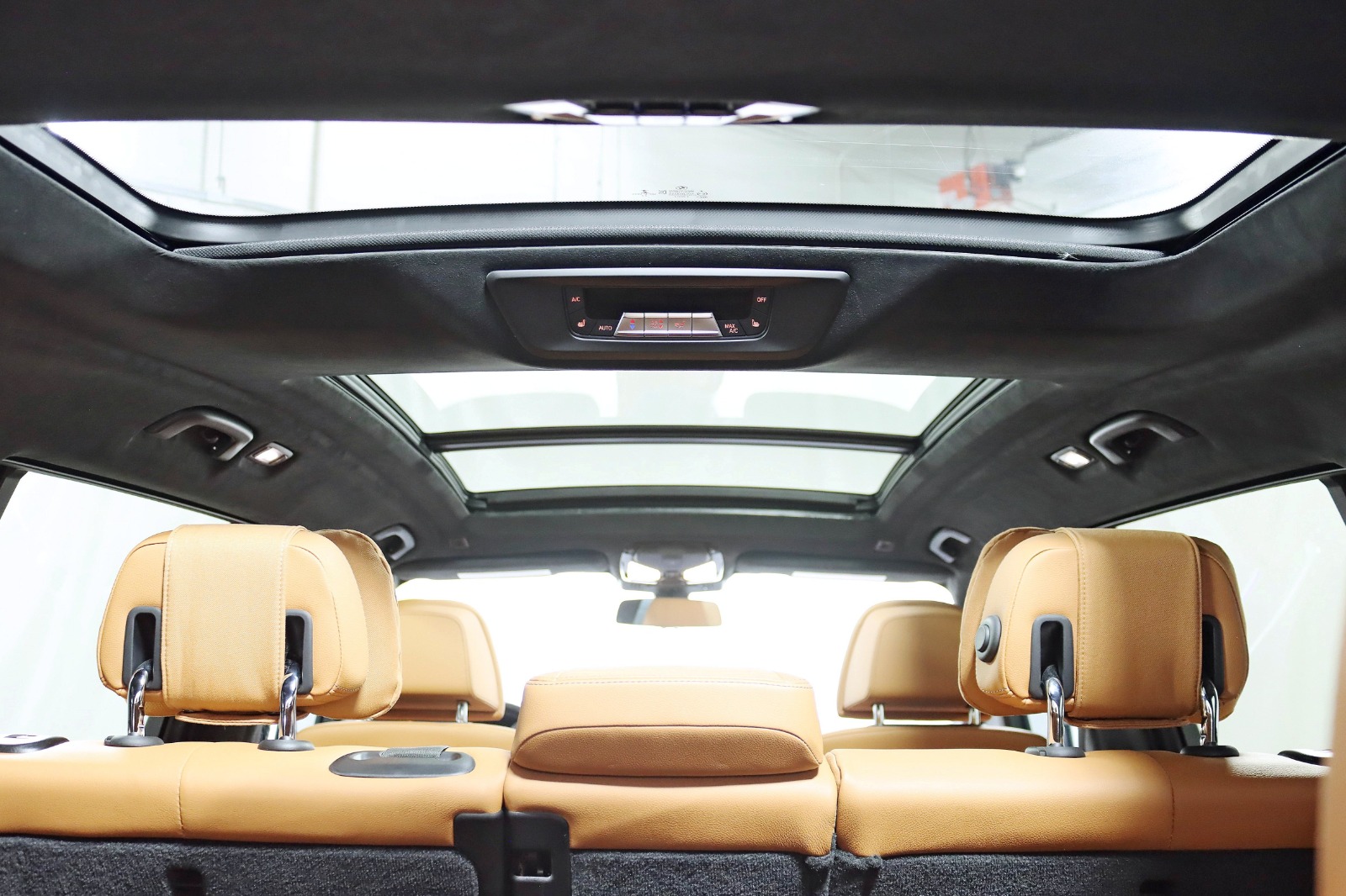 2022 BMW X7 - Image 46