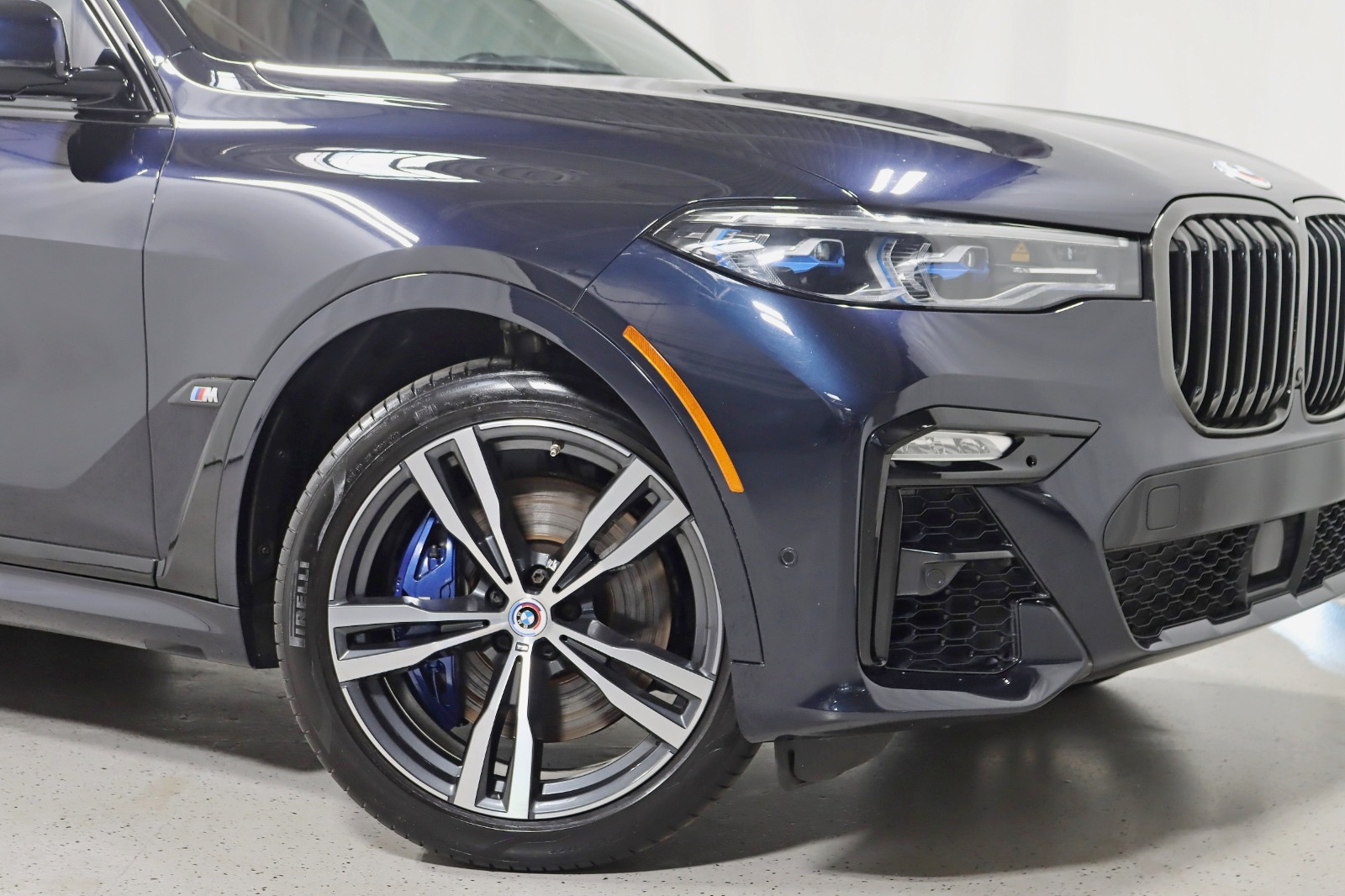 2022 BMW X7 - Image 6