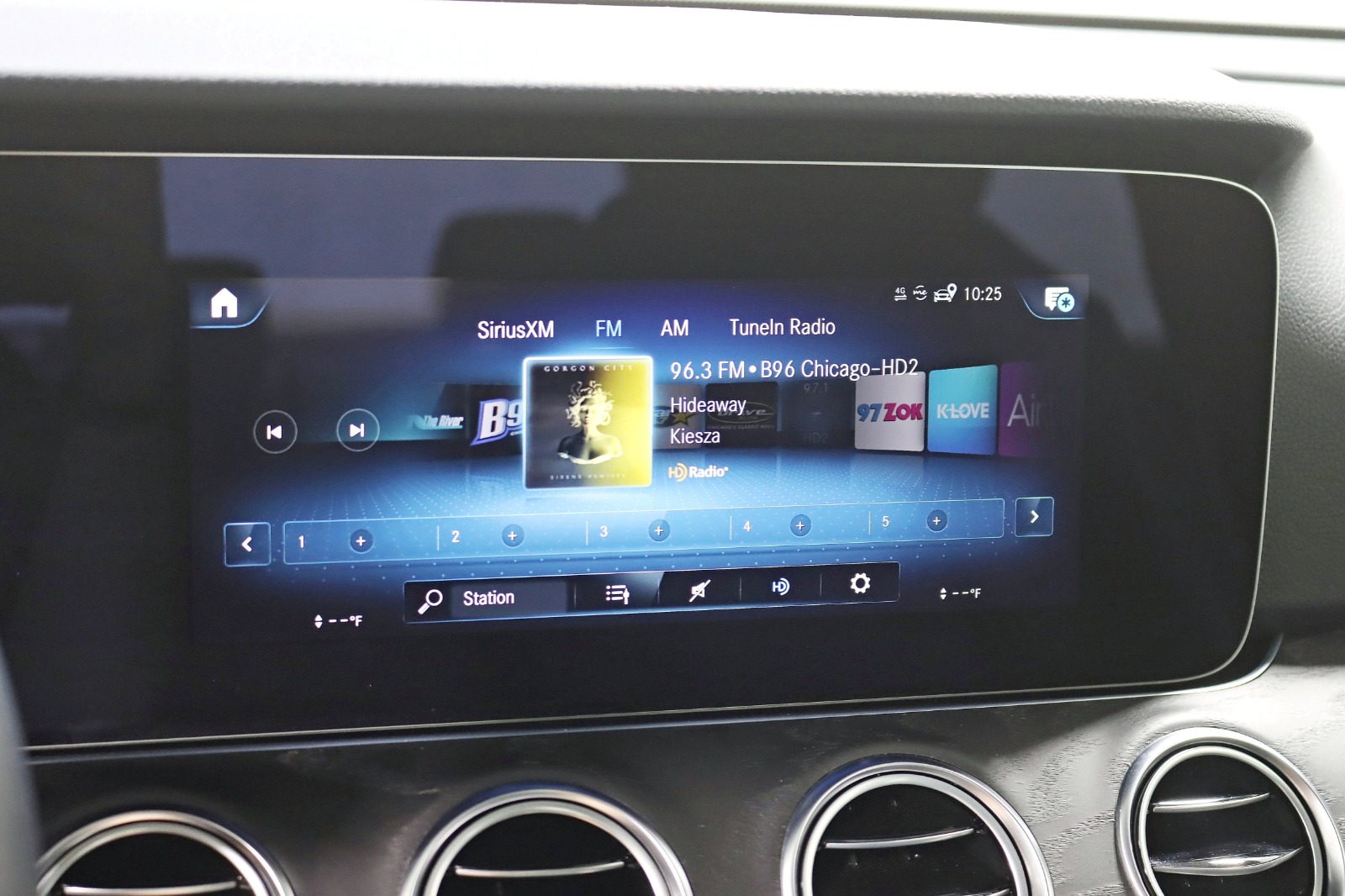 2022 MERCEDES-BENZ E-CLASS - Image 26