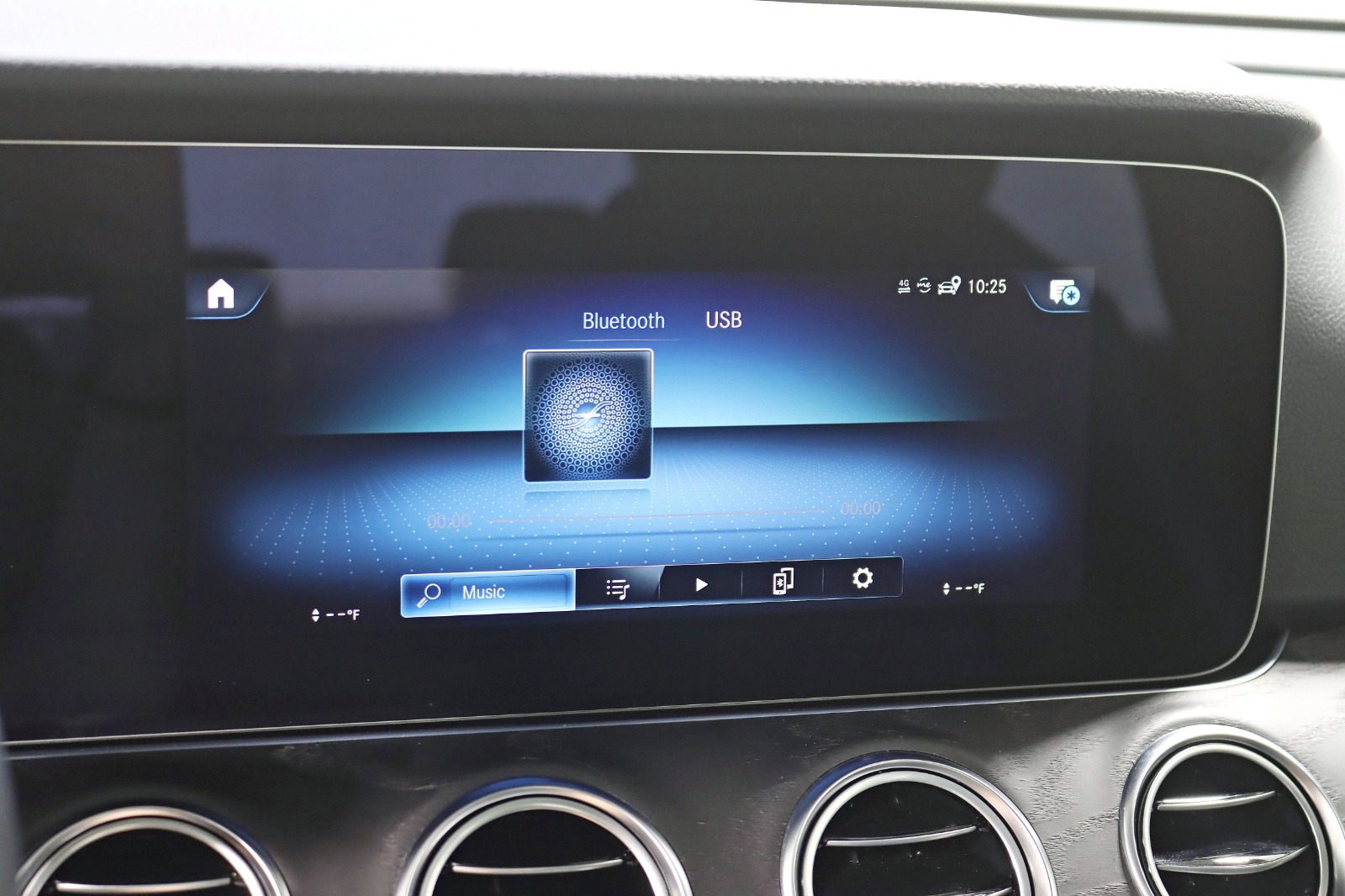 2022 MERCEDES-BENZ E-CLASS - Image 27