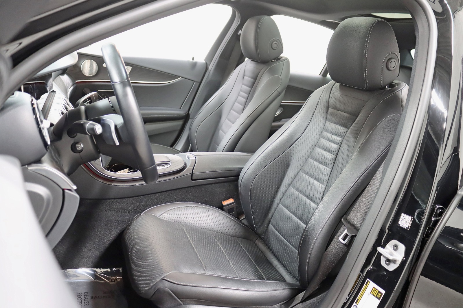 2022 MERCEDES-BENZ E-CLASS - Image 32