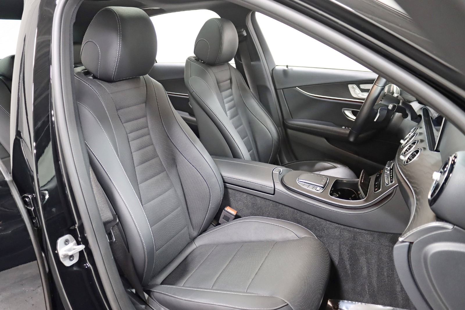 2022 MERCEDES-BENZ E-CLASS - Image 33