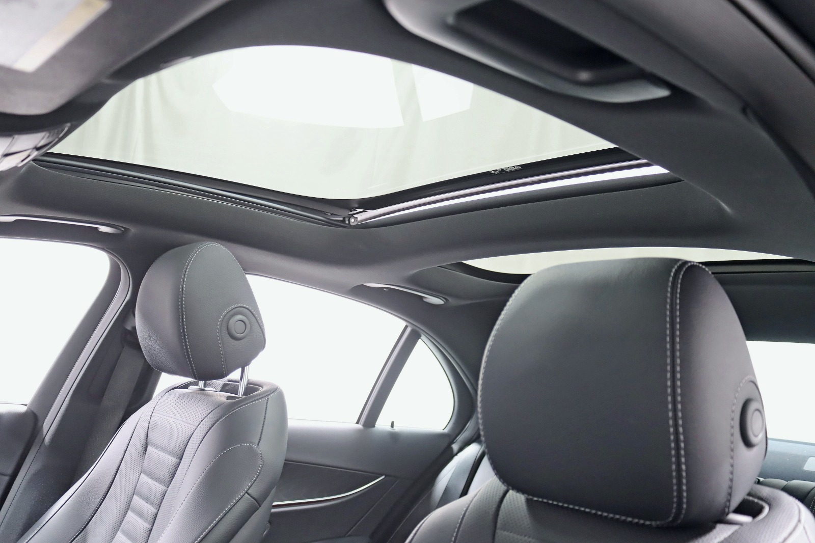 2022 MERCEDES-BENZ E-CLASS - Image 36